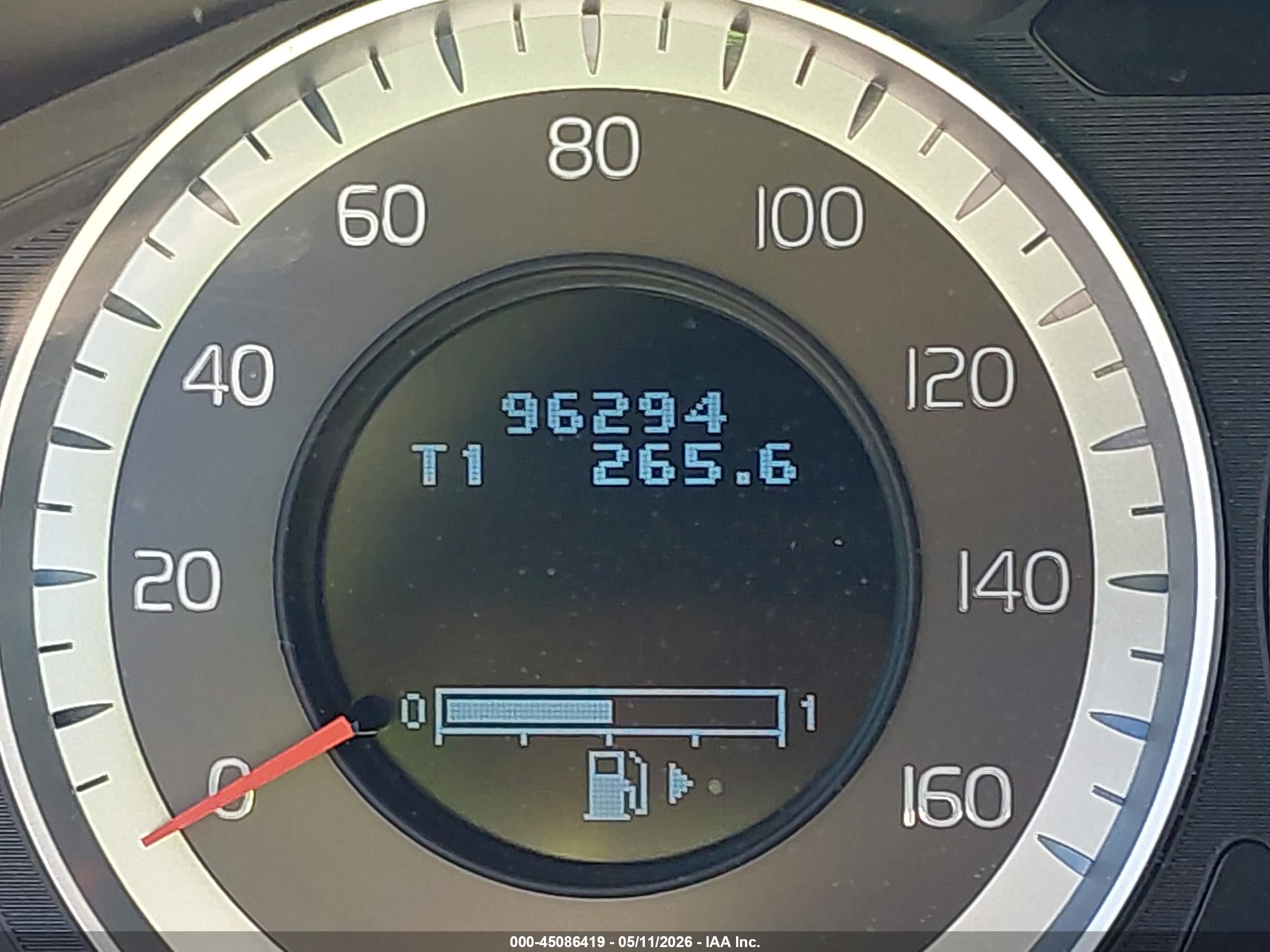 2013 Volvo Xc70 3.2 Premier Plus Silver vin: YV4952BL6D1166368