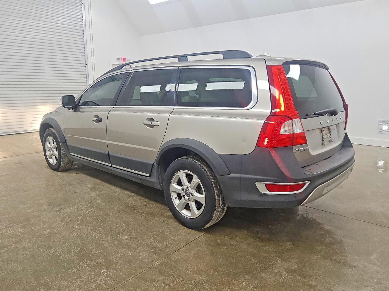 2011 Volvo Xc70 3.2 Beige vin: YV4952BL7B1098238