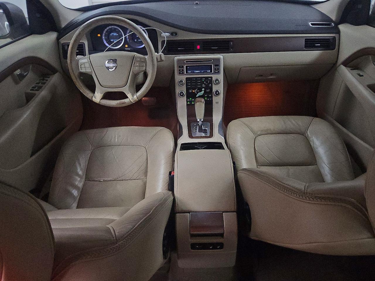 2011 Volvo Xc70 3.2 Beige vin: YV4952BL7B1098238