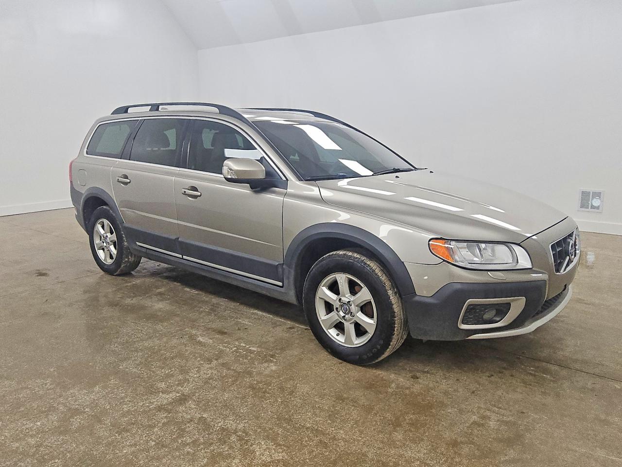 2011 Volvo Xc70 3.2 Beige vin: YV4952BL7B1098238