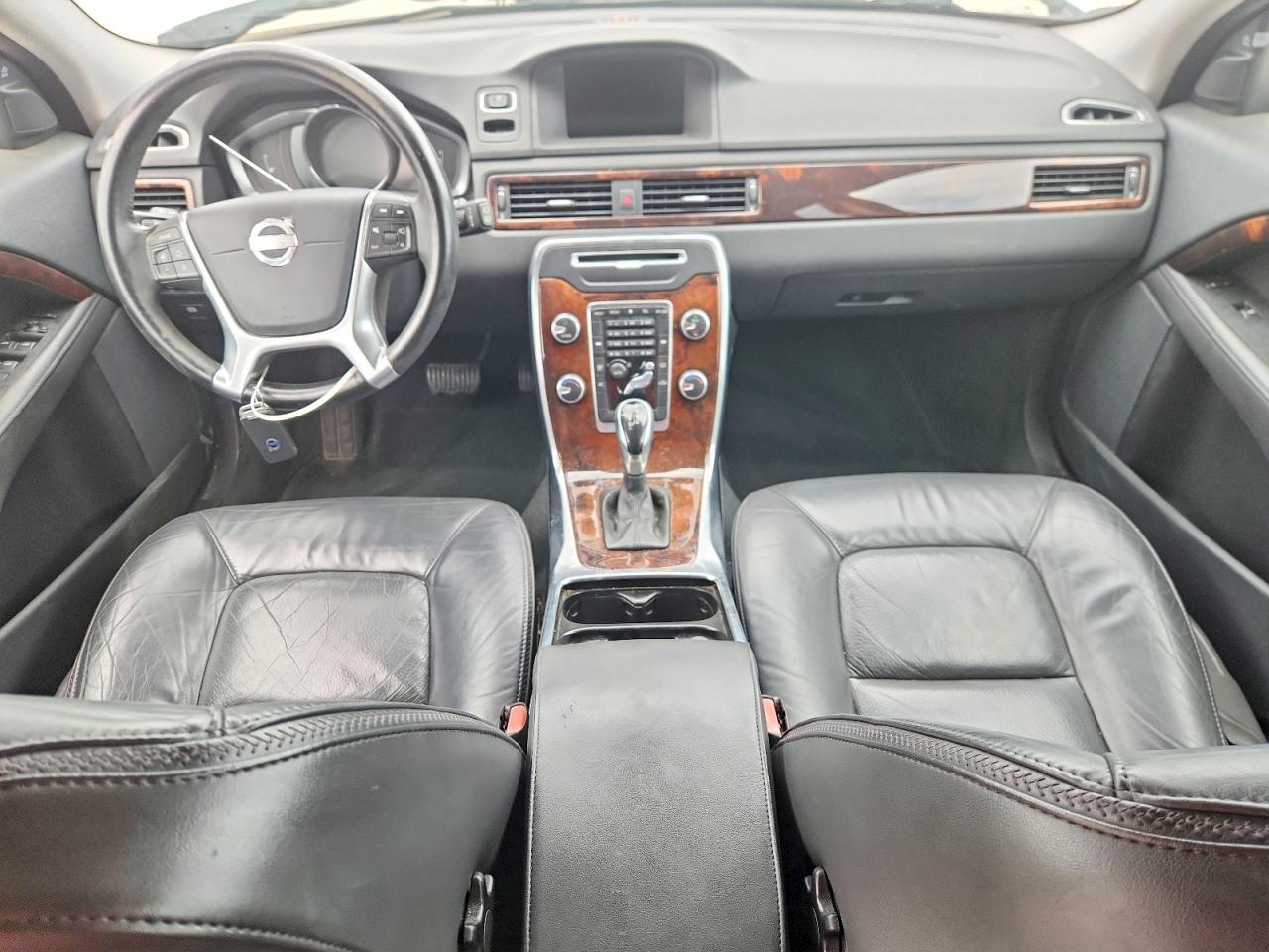 2014 Volvo Xc70 3.2 Белый vin: YV4952BL7E1180541