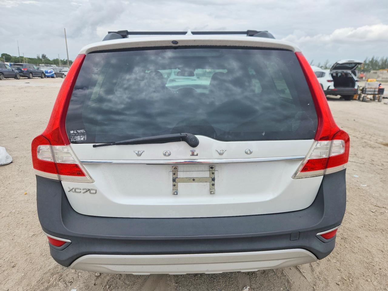 2014 Volvo Xc70 3.2 Белый vin: YV4952BL7E1180541