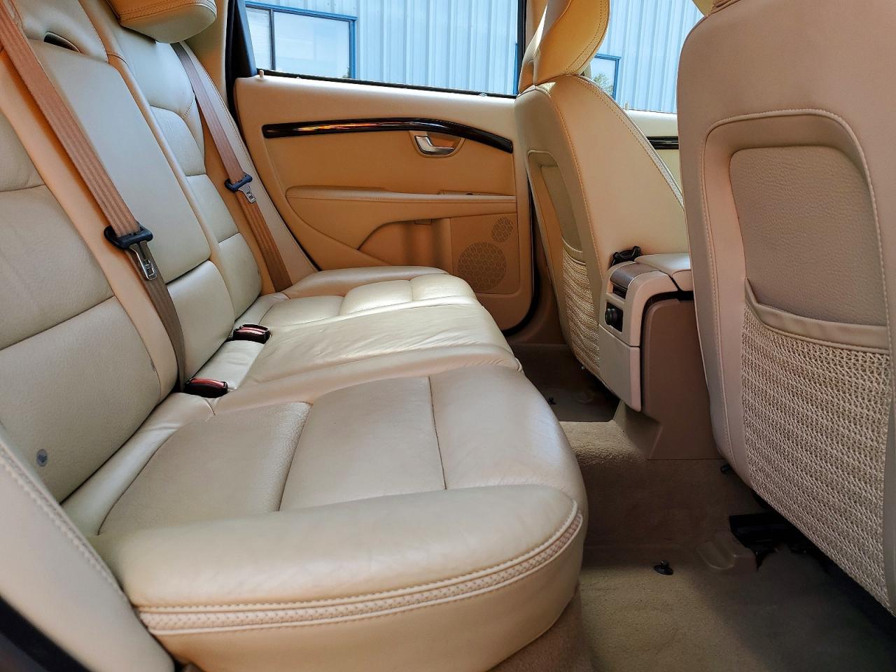 2013 Volvo Xc70 3.2 White vin: YV4952BZ2D1147272