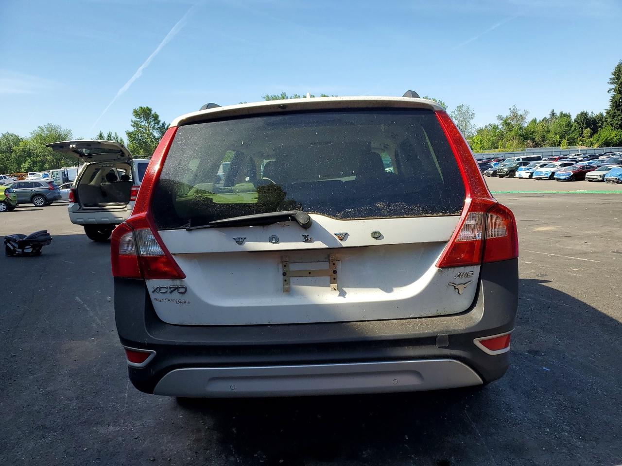 2013 Volvo Xc70 3.2 White vin: YV4952BZ2D1147272