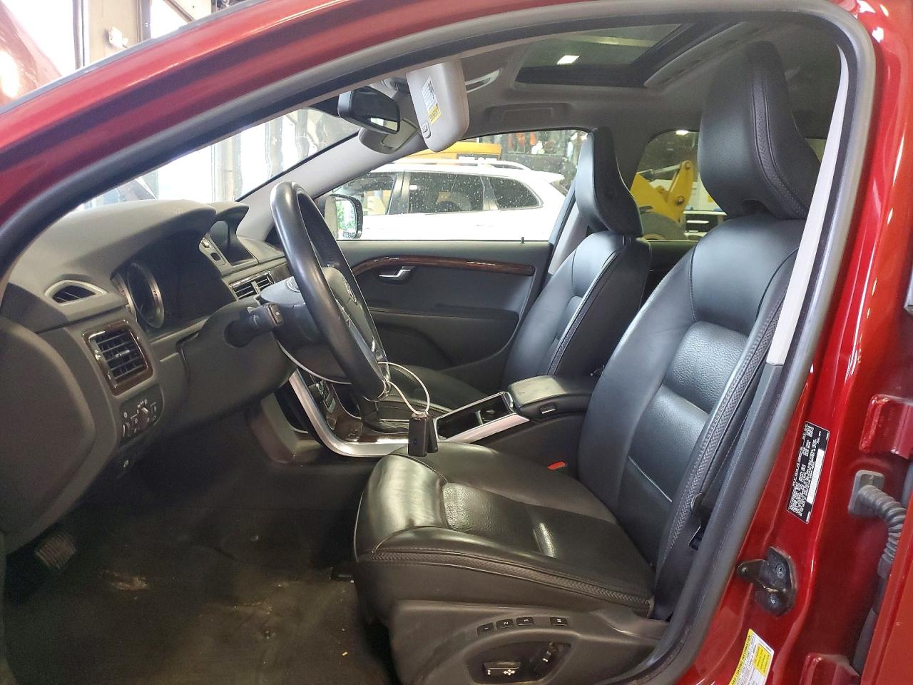 2013 Volvo Xc70 3.2 Red vin: YV4952BZ8D1164447