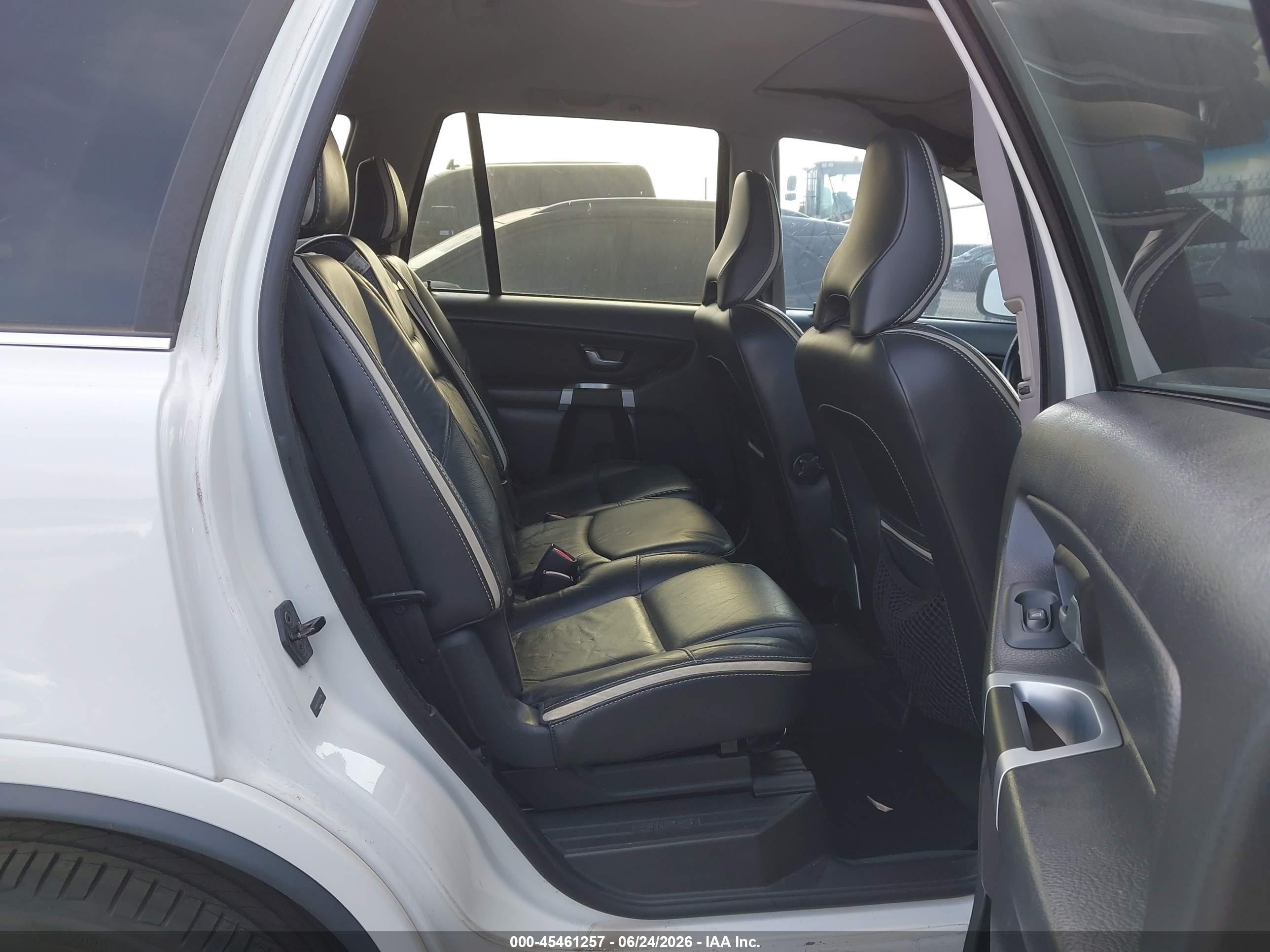 2012 Volvo Xc90 3.2 R-design White vin: YV4952CF2C1615794