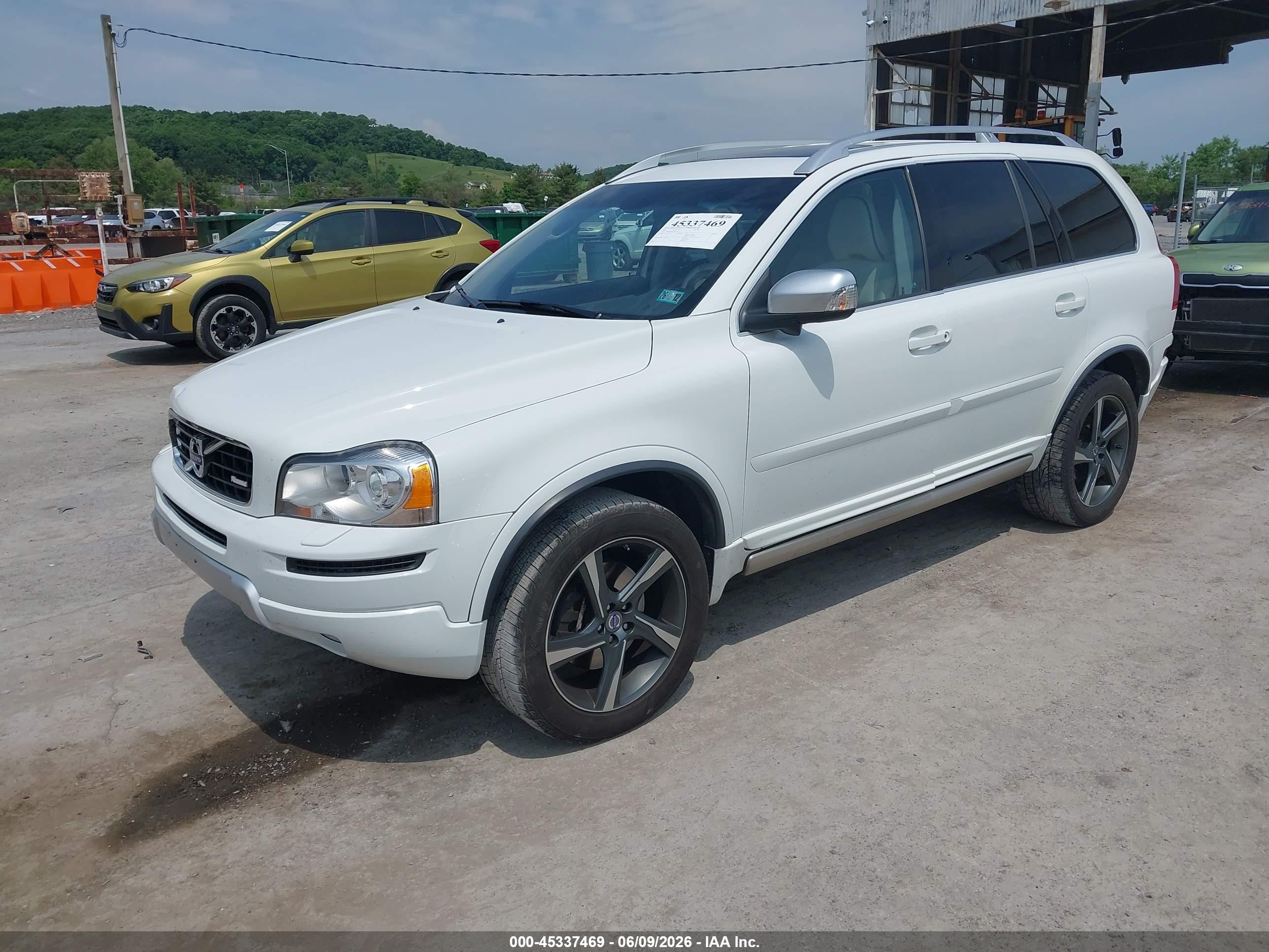 2013 Volvo Xc90 3.2 R-design/3.2 R-design Platinum/3.2 R-design Premier Plus White vin: YV4952CT3D1641733