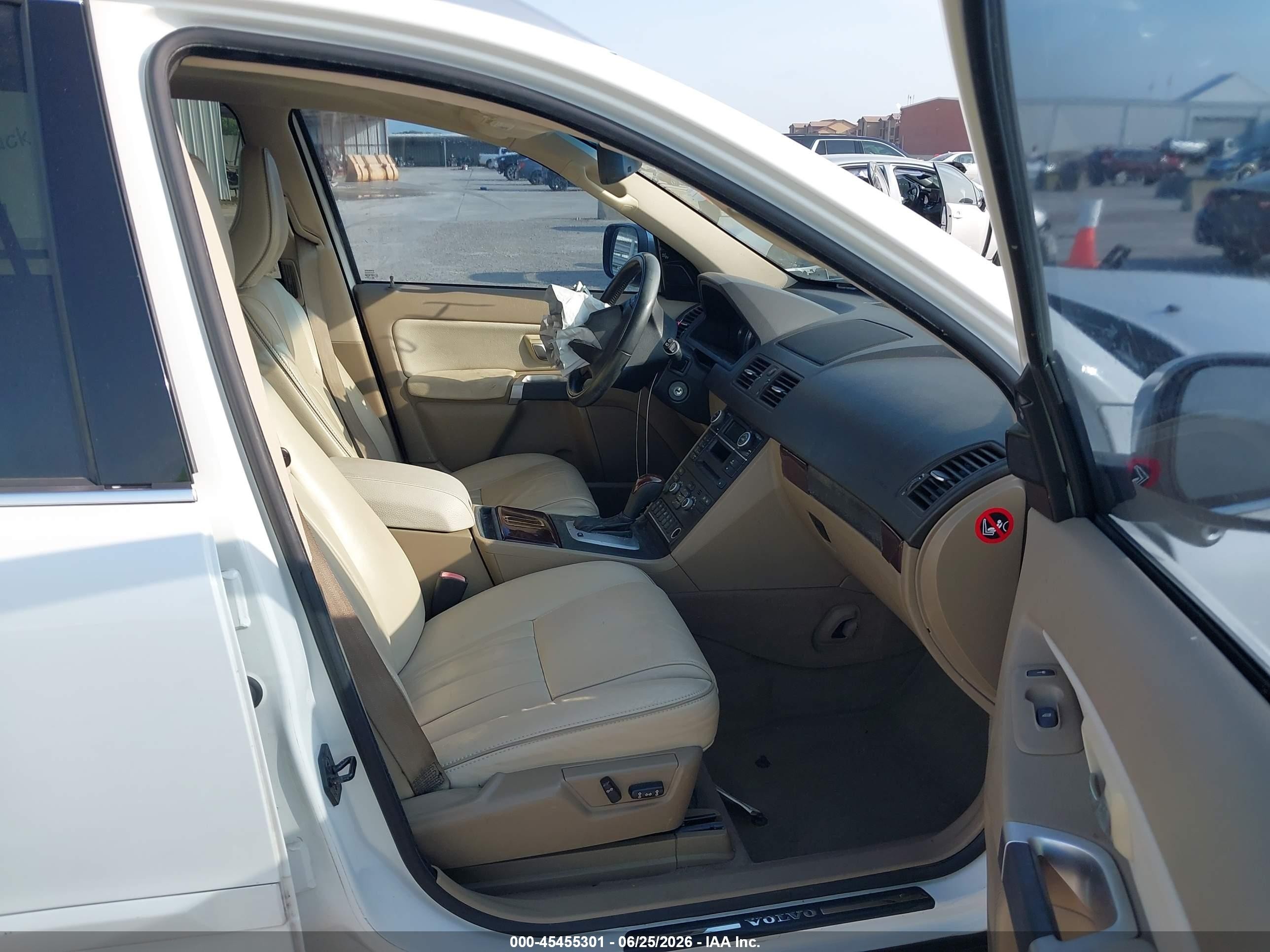 2013 Volvo Xc90 3.2/3.2 Platinum/3.2 Premier Plus White vin: YV4952CY0D1639871