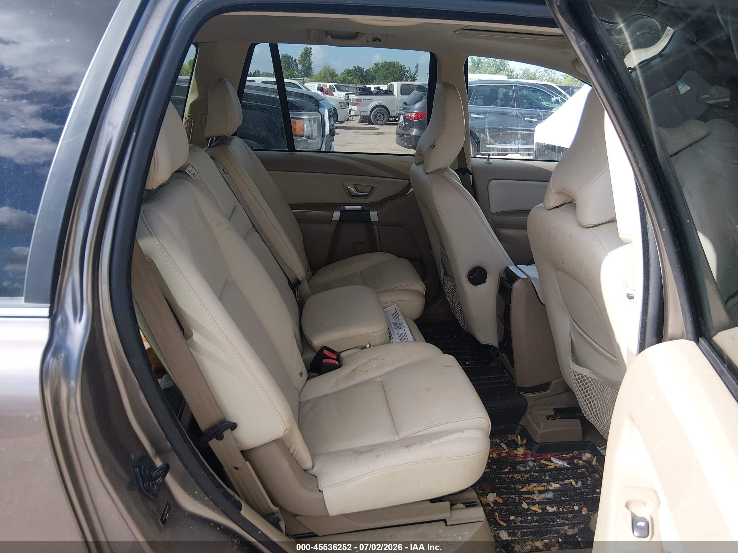 2011 Volvo Xc90 3.2 Tan vin: YV4952CY2B1585776