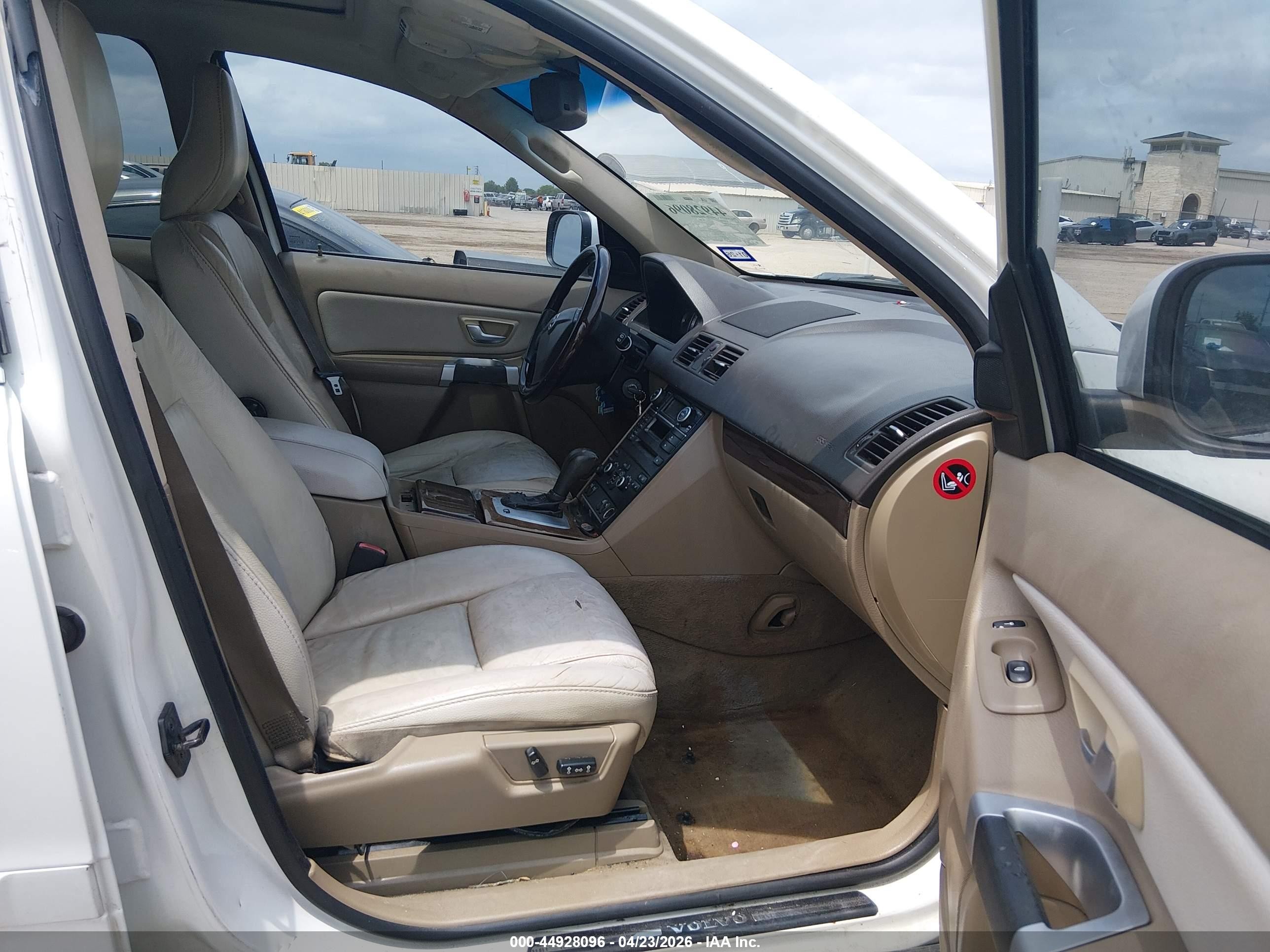 2011 Volvo Xc90 3.2 White vin: YV4952CY6B1595890