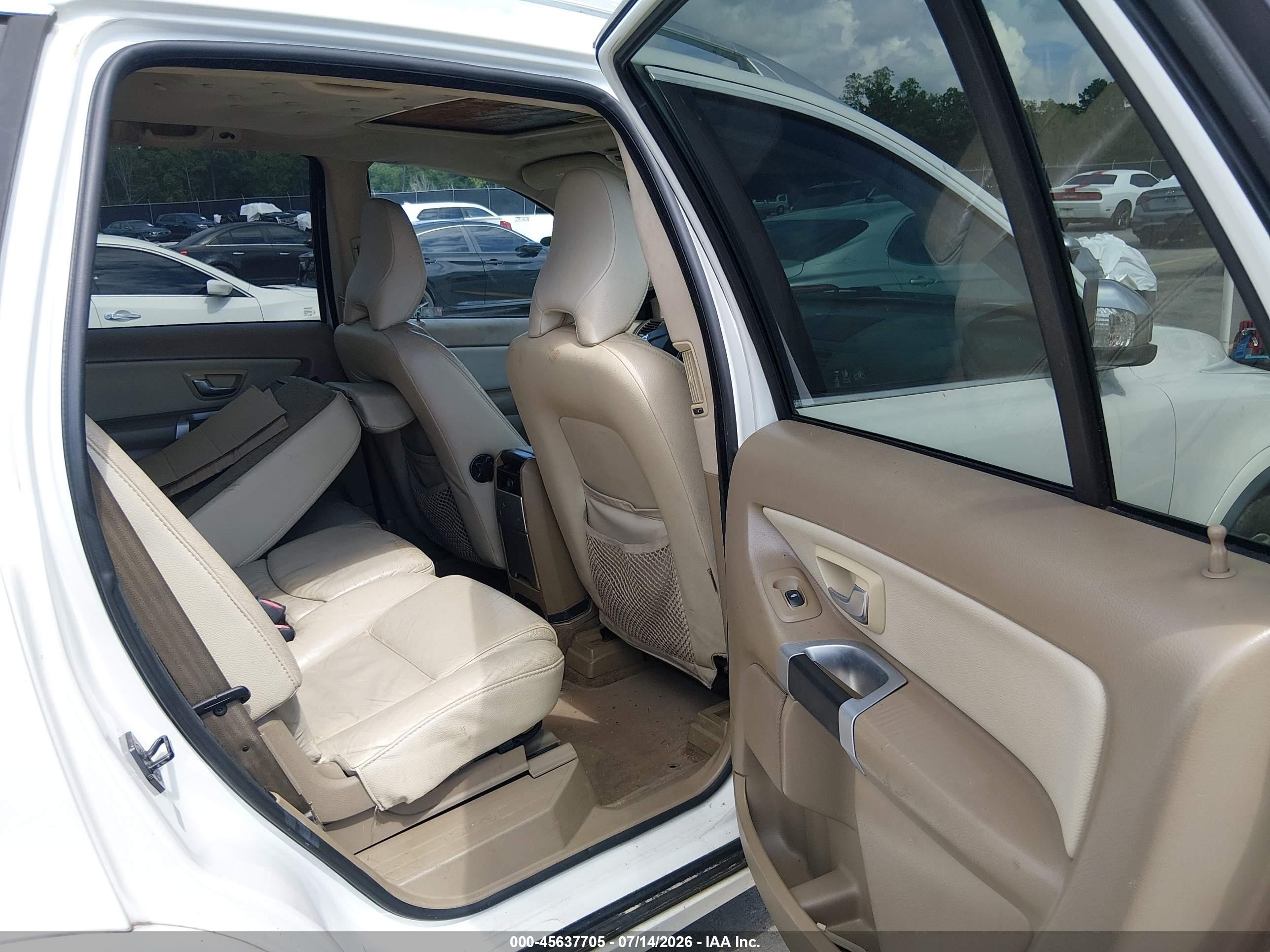 2013 Volvo Xc90 3.2/3.2 Platinum/3.2 Premier Plus White vin: YV4952CZ3D1631787