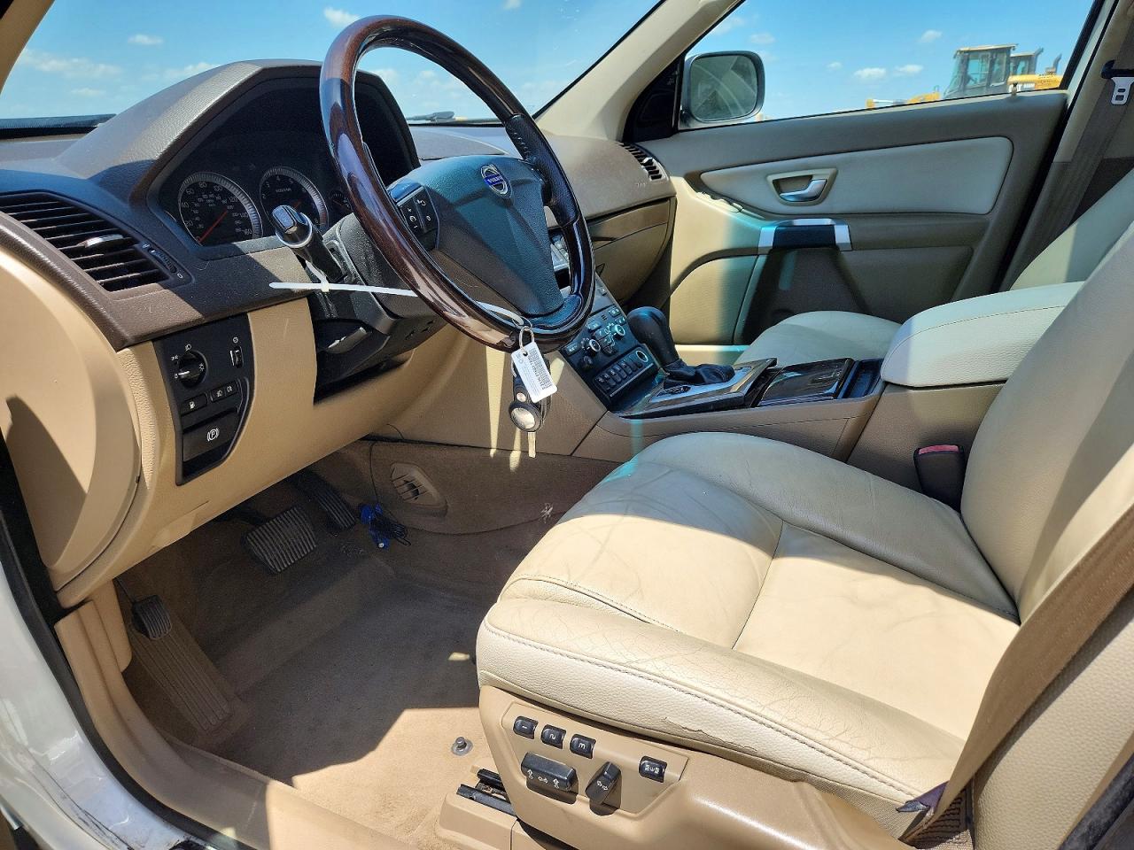 2011 Volvo Xc90 3.2 White vin: YV4952CZ4B1593371