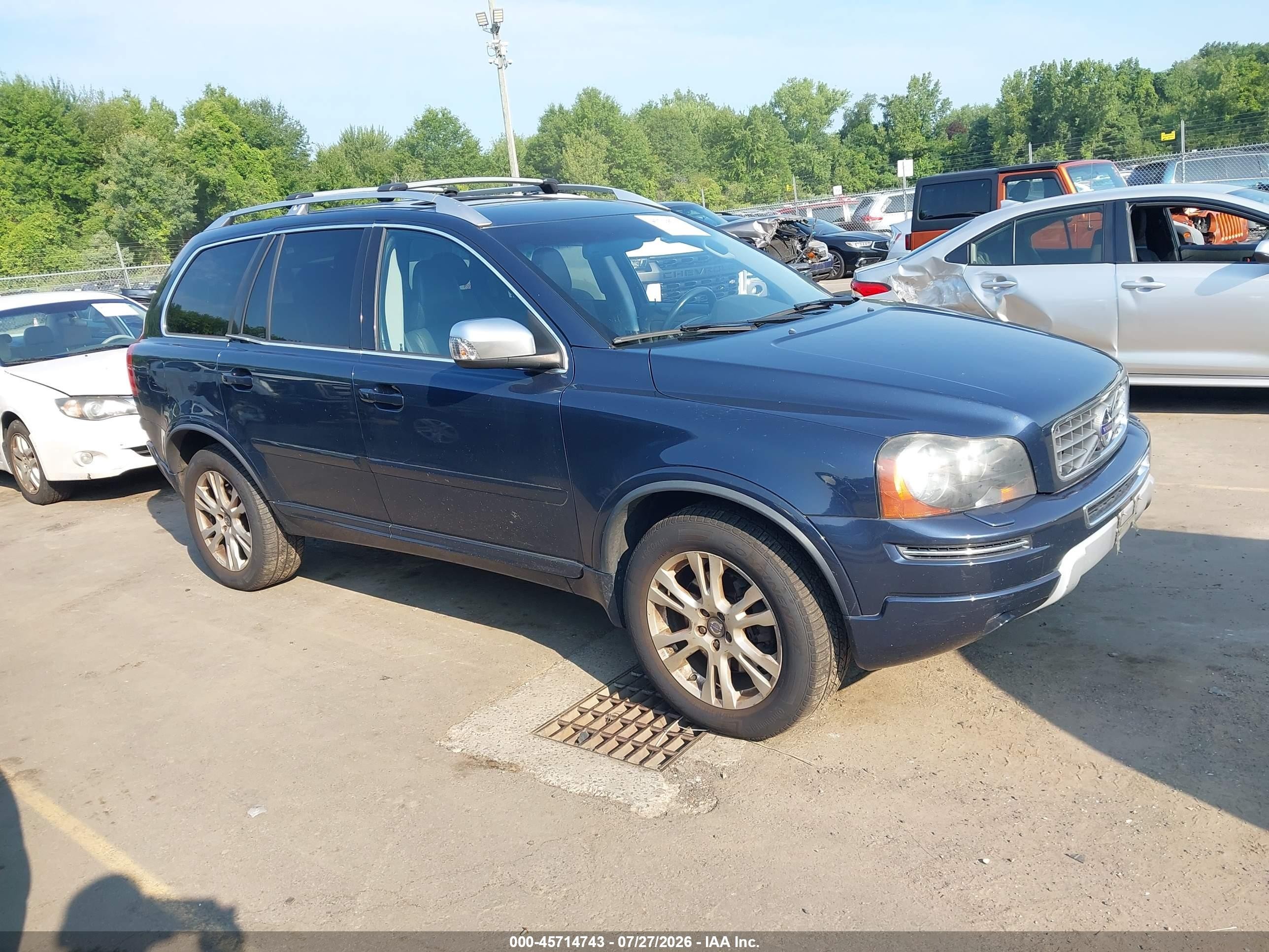 YV4952CZ4D1642698