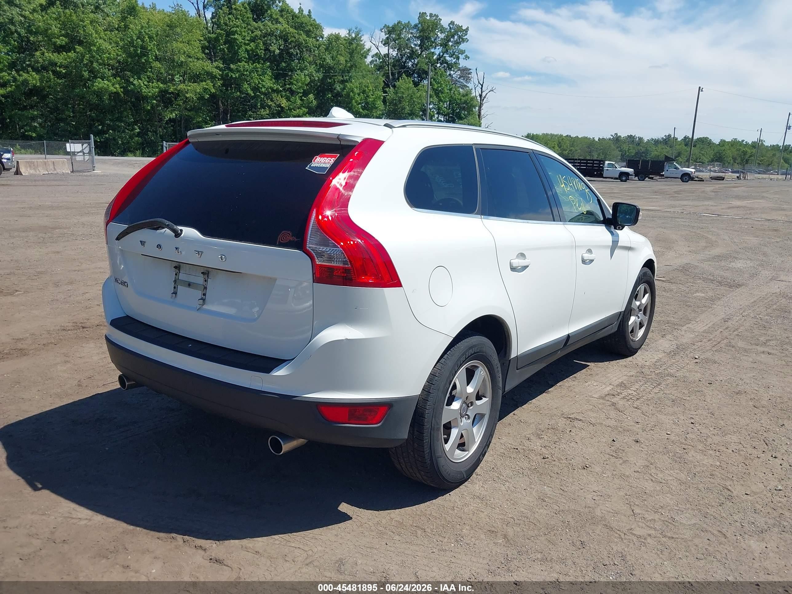 2012 Volvo Xc60 3.2/3.2 Platinum/3.2 Premier/3.2 Premier Plus Белый vin: YV4952DL0C2318120