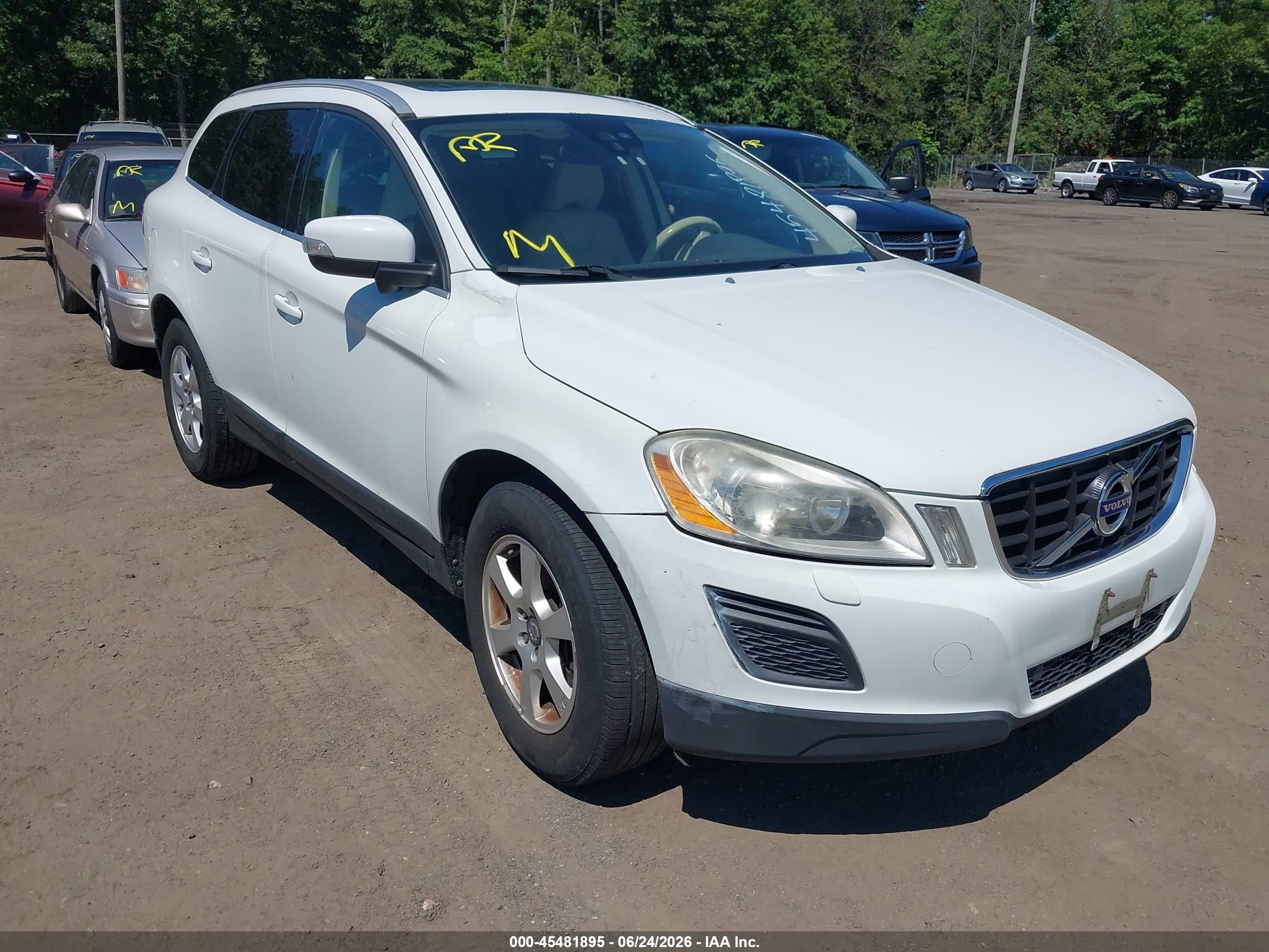 2012 Volvo Xc60 3.2/3.2 Platinum/3.2 Premier/3.2 Premier Plus Белый vin: YV4952DL0C2318120