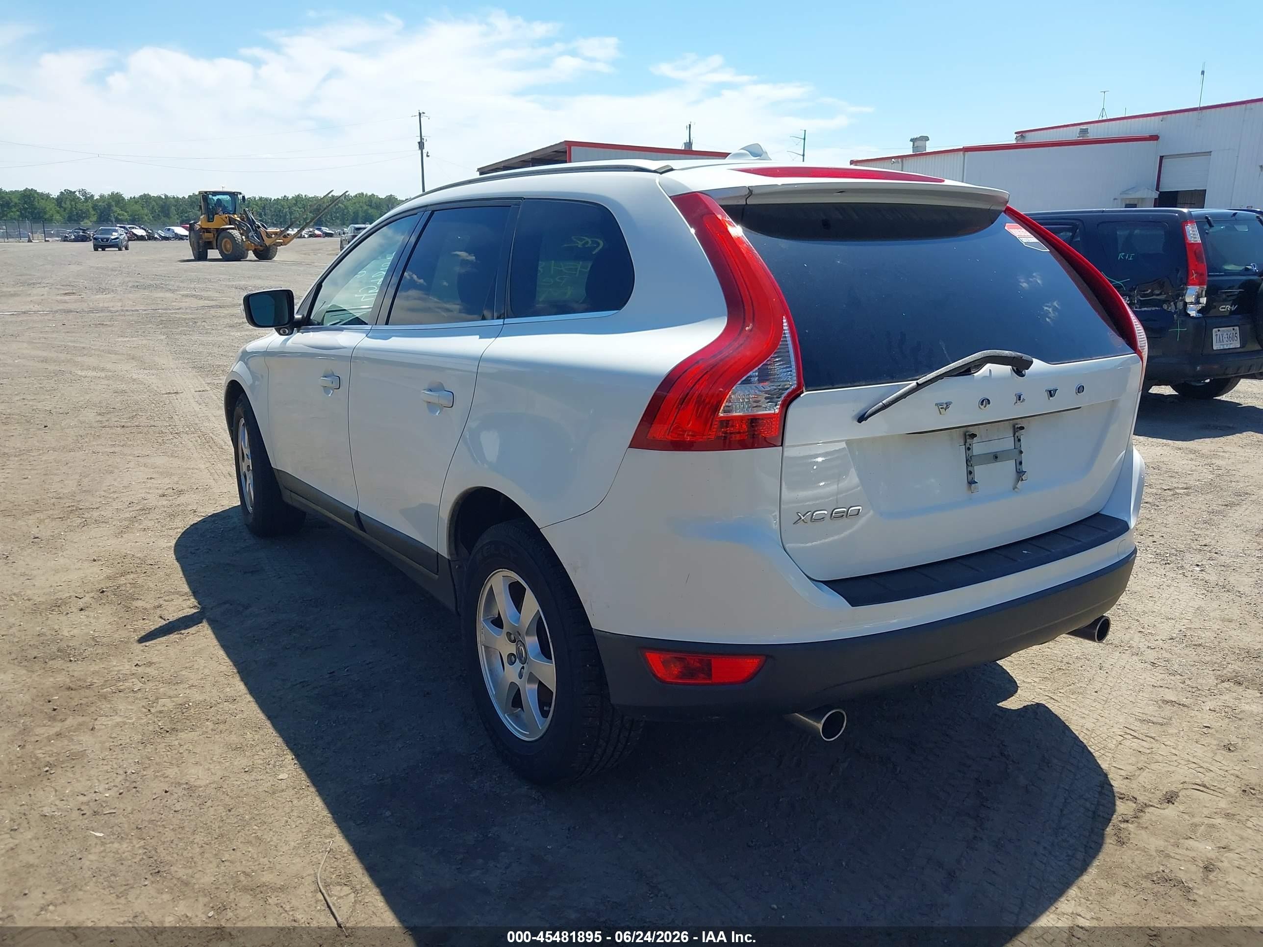 2012 Volvo Xc60 3.2/3.2 Platinum/3.2 Premier/3.2 Premier Plus Белый vin: YV4952DL0C2318120