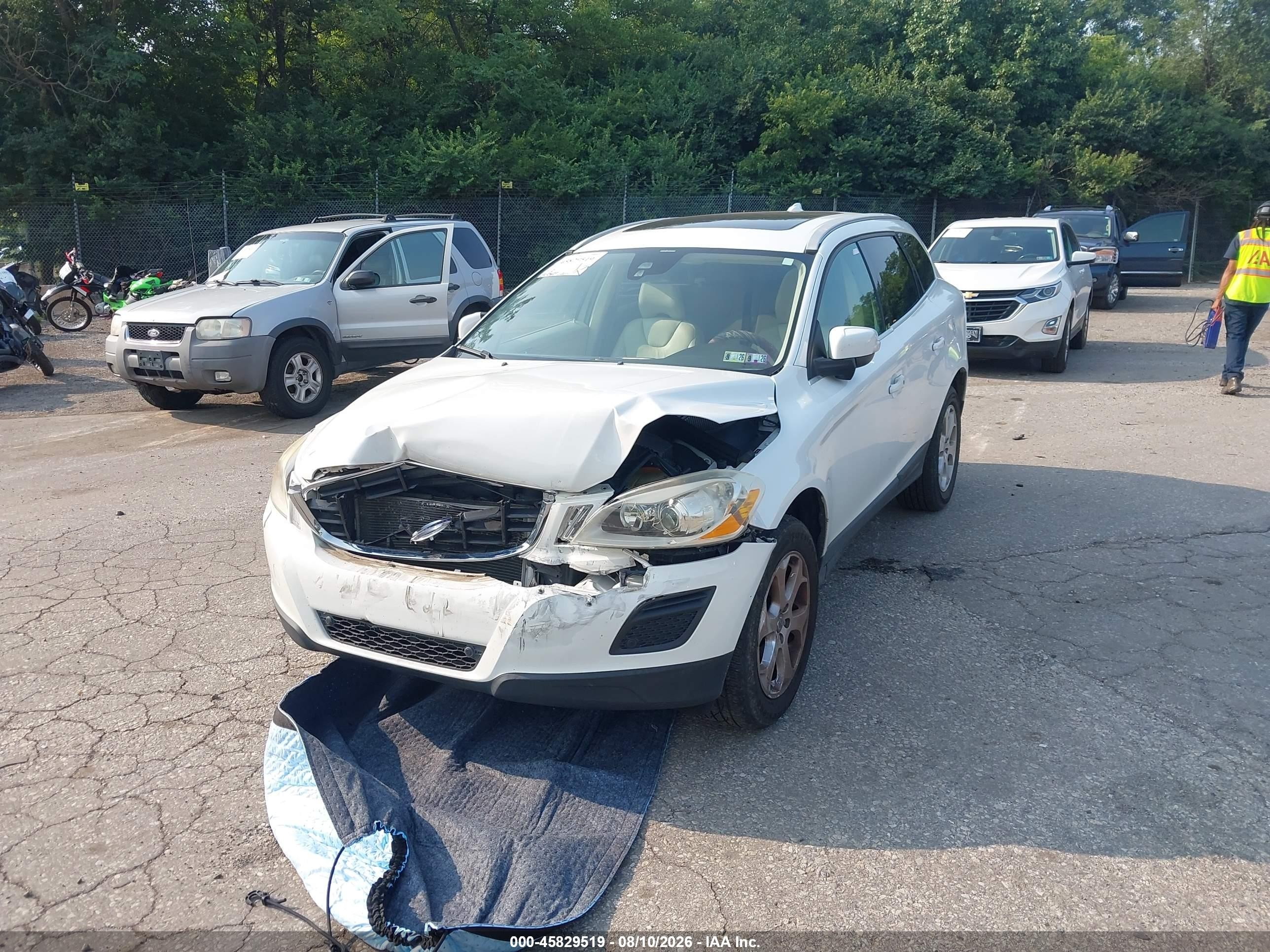 2013 Volvo Xc60 3.2 Premier White vin: YV4952DL0D2372132