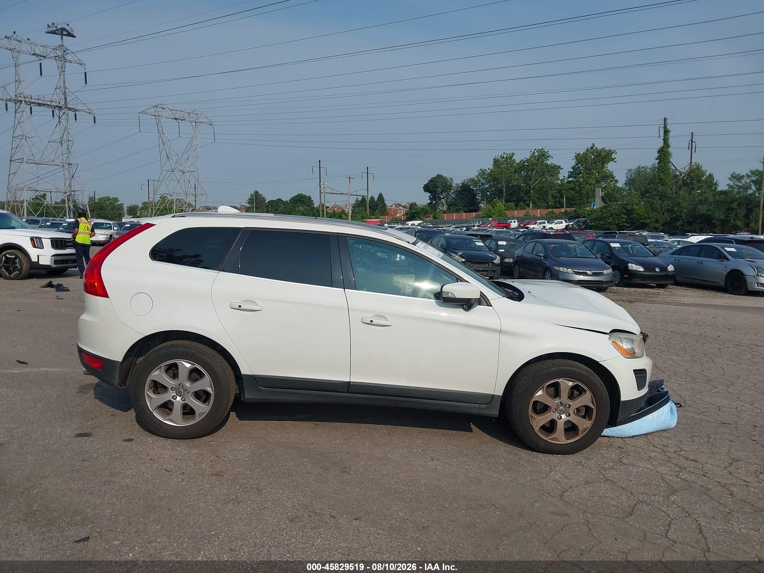 2013 Volvo Xc60 3.2 Premier White vin: YV4952DL0D2372132