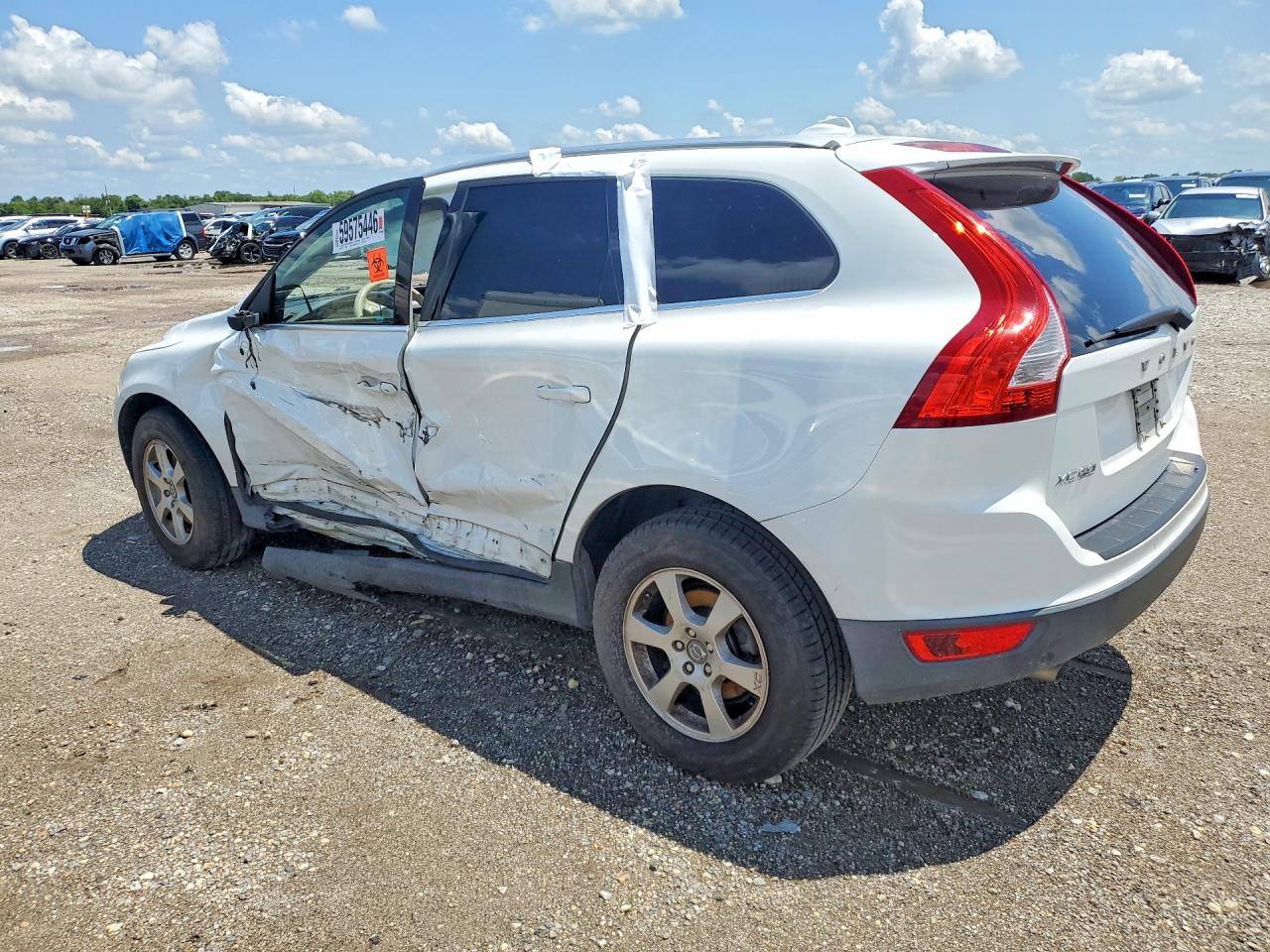 2011 Volvo Xc60 3.2 White vin: YV4952DL1B2158750