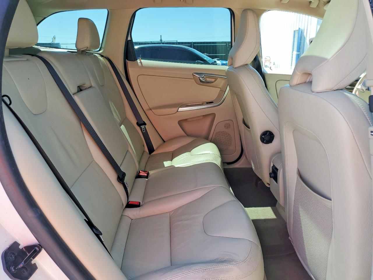 2012 Volvo Xc60 3.2 White vin: YV4952DL1C2283989