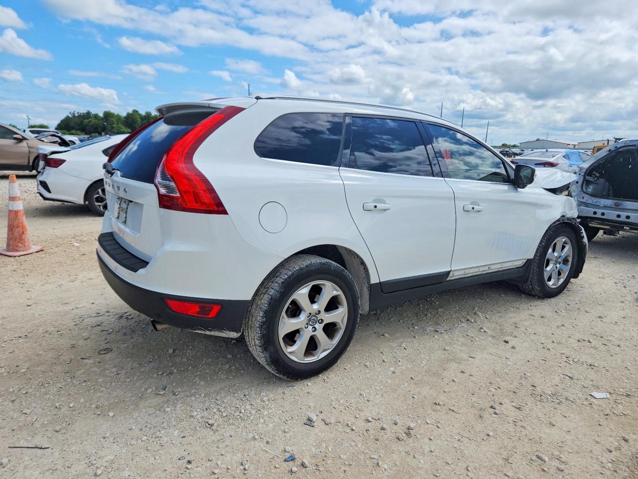 2012 Volvo Xc60 3.2 White vin: YV4952DL1C2329952