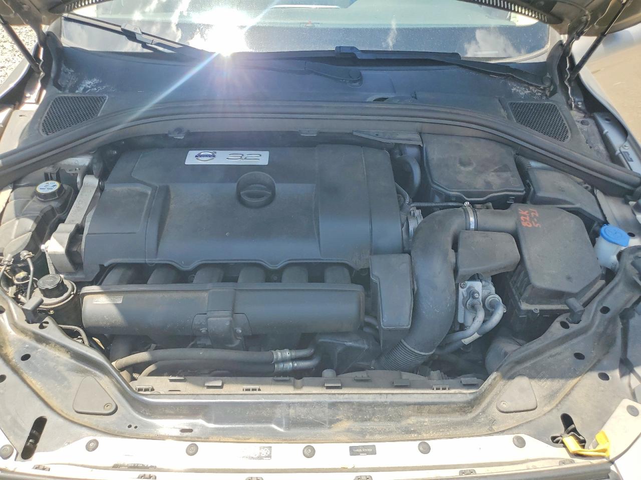 2014 Volvo Xc60 3.2 Silver vin: YV4952DL1E2553533
