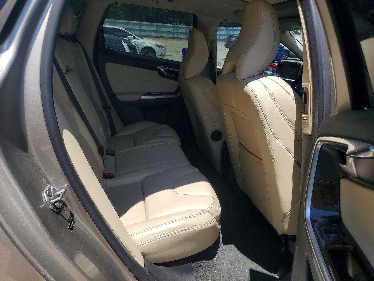 2014 Volvo Xc60 3.2 Silver vin: YV4952DL1E2553533