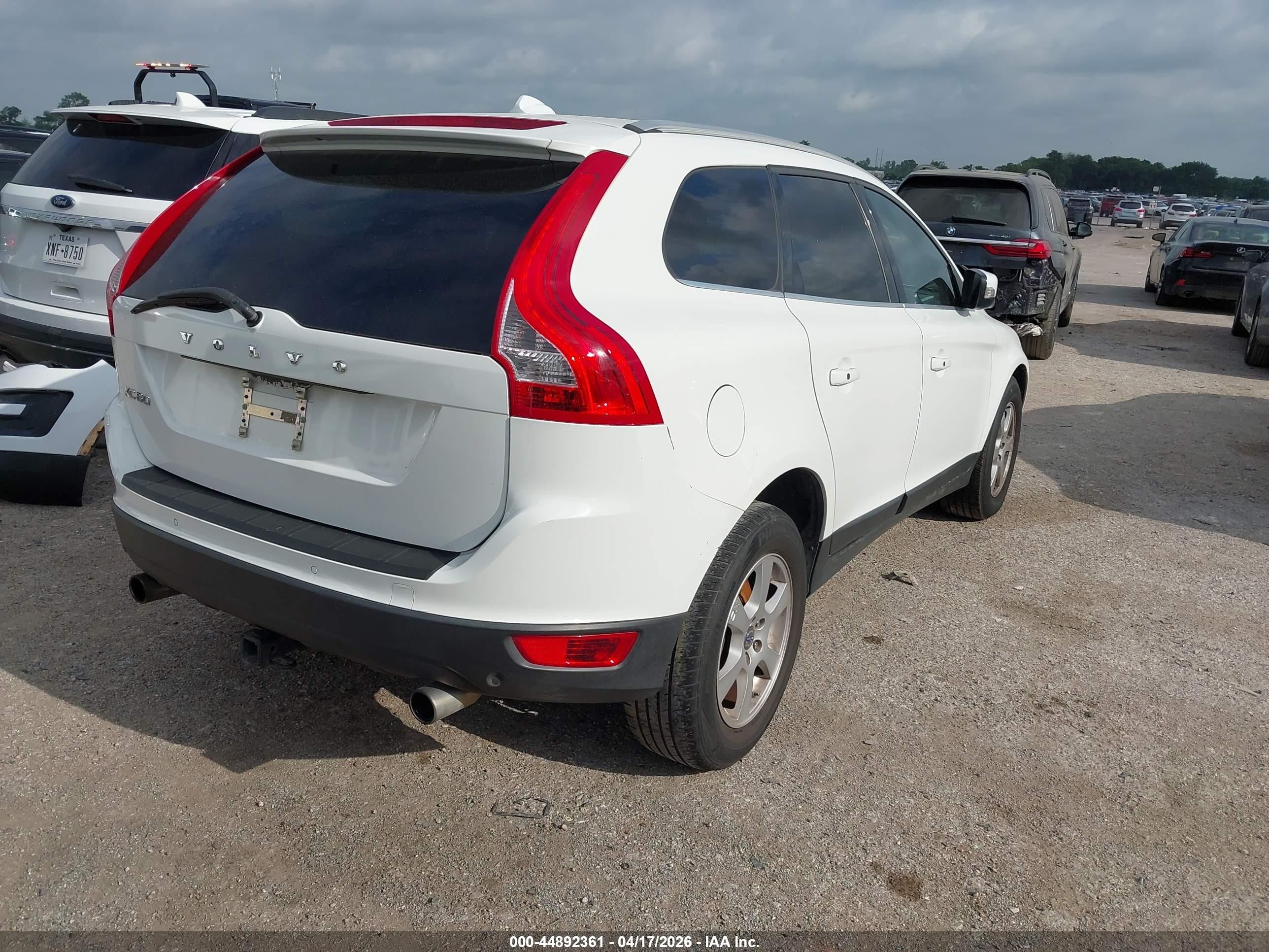2012 Volvo Xc60 3.2 Premier White vin: YV4952DL2C2265968