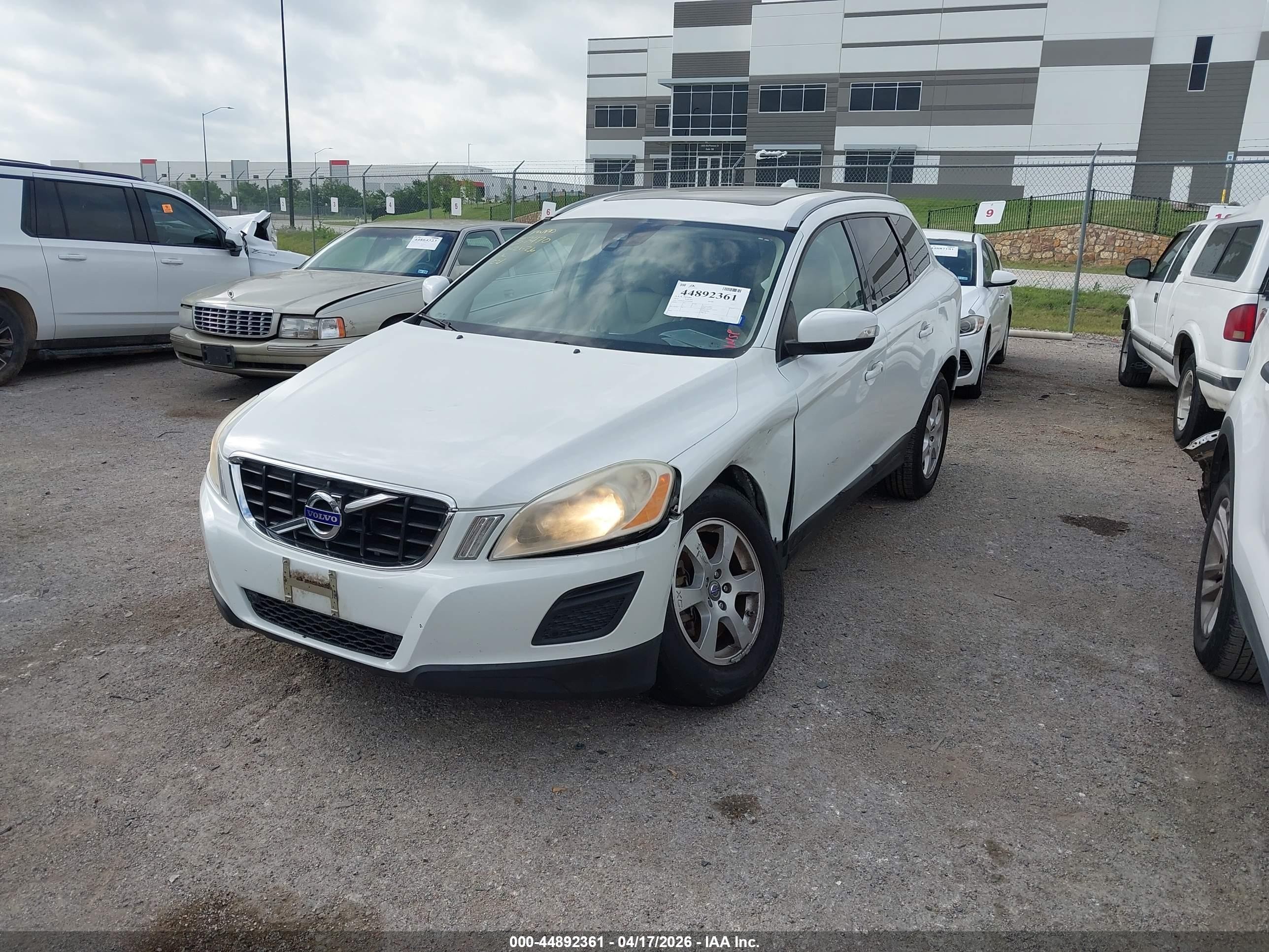 2012 Volvo Xc60 3.2 Premier White vin: YV4952DL2C2265968