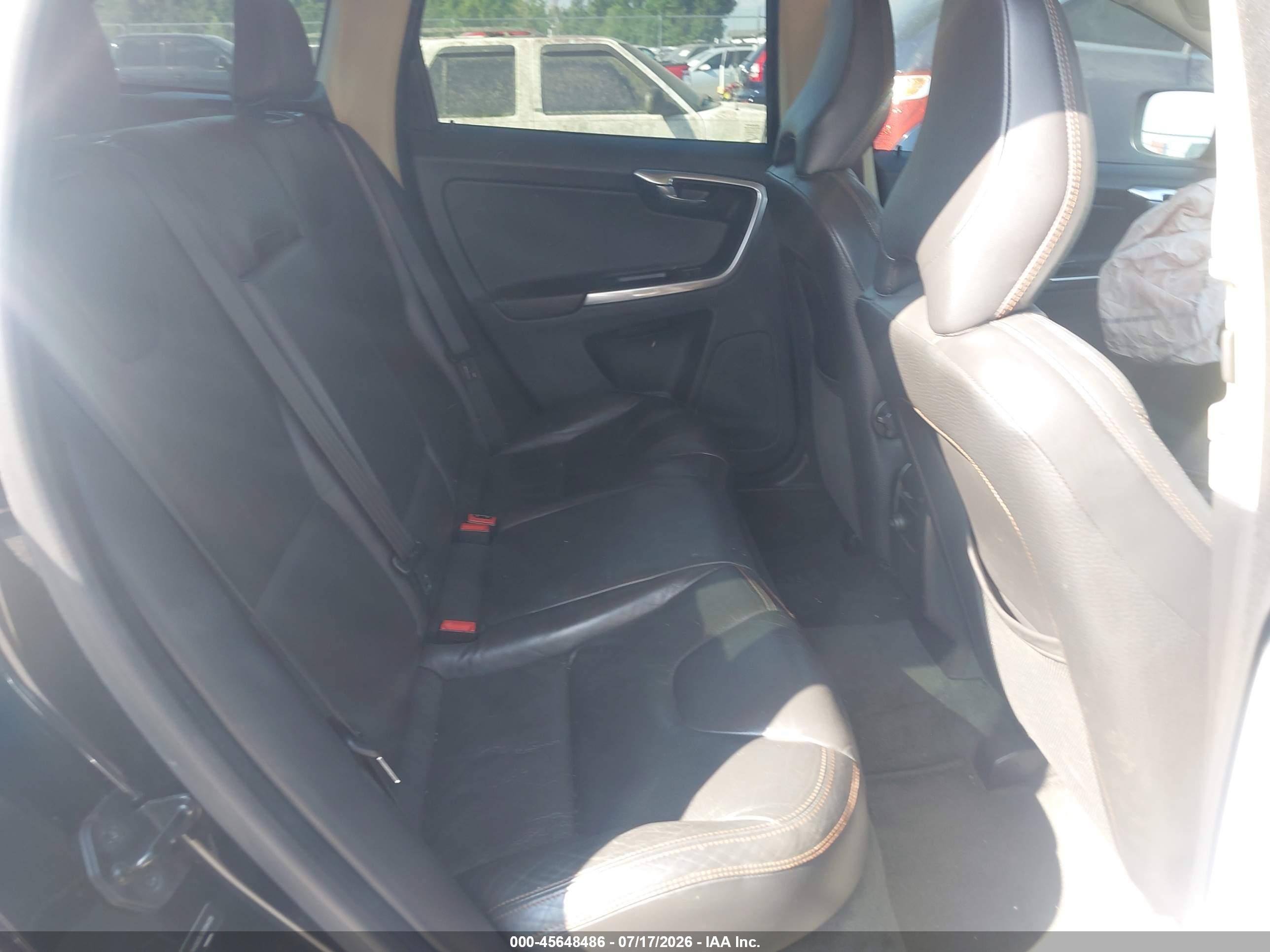 2012 Volvo Xc60 3.2/3.2 Platinum/3.2 Premier/3.2 Premier Plus Black vin: YV4952DL3C2304325