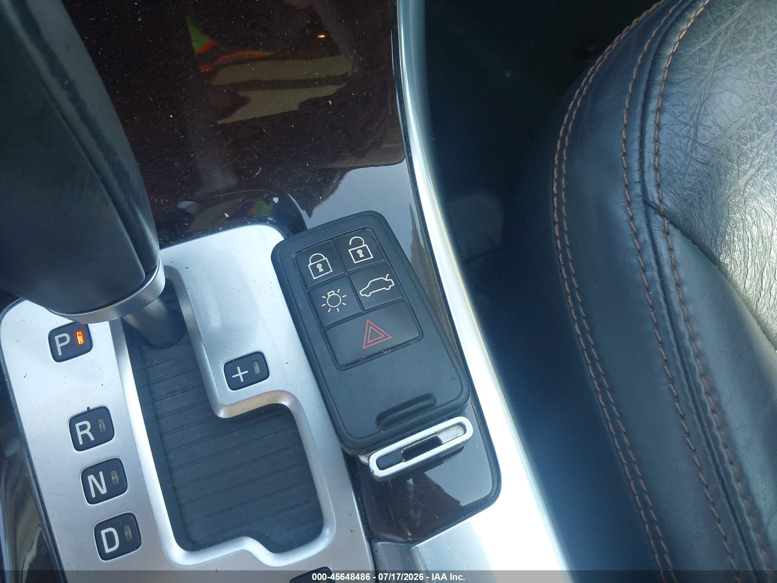 2012 Volvo Xc60 3.2/3.2 Platinum/3.2 Premier/3.2 Premier Plus Black vin: YV4952DL3C2304325