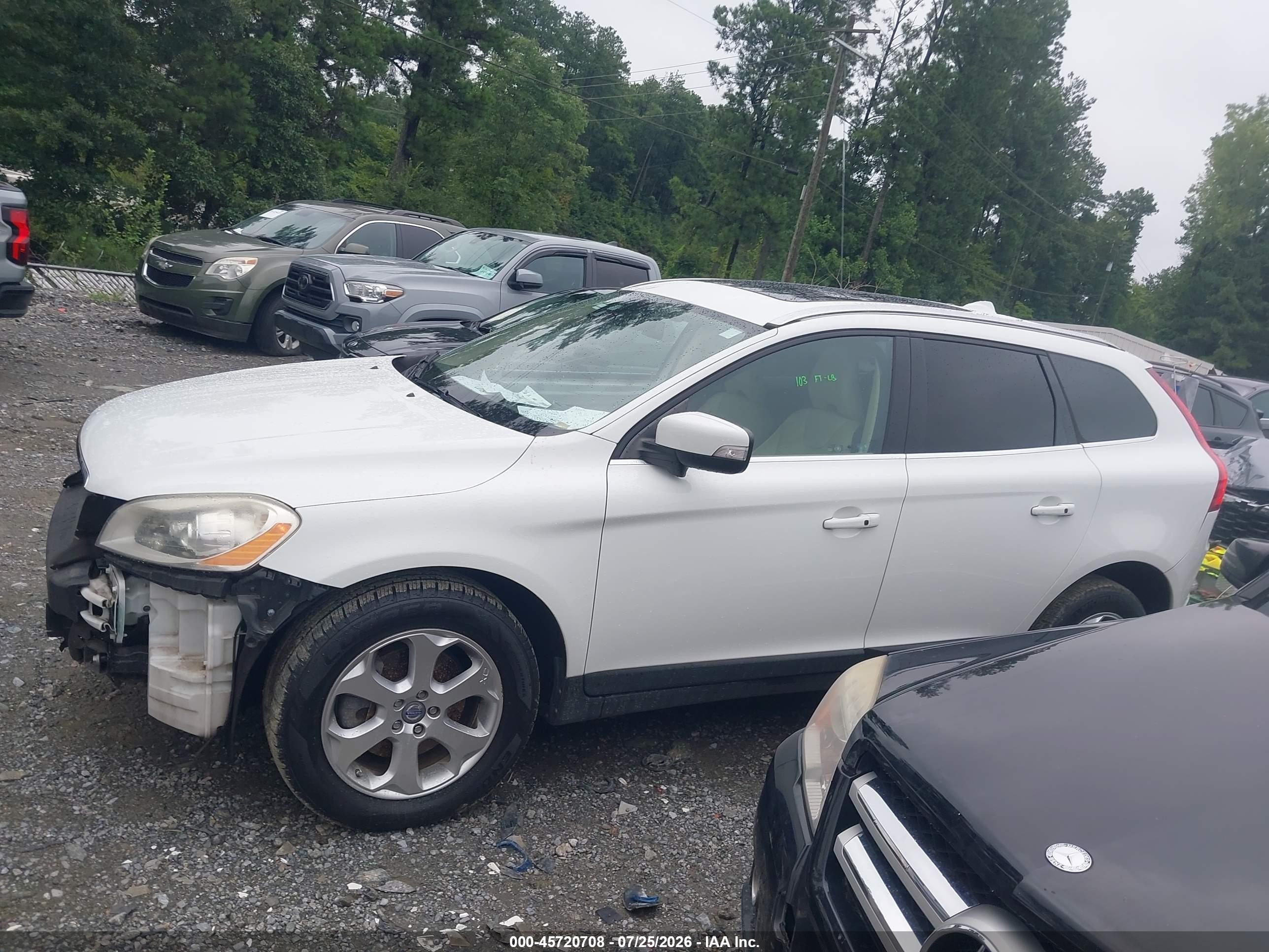2013 Volvo Xc60 3.2 Premier Белый vin: YV4952DL3D2452055