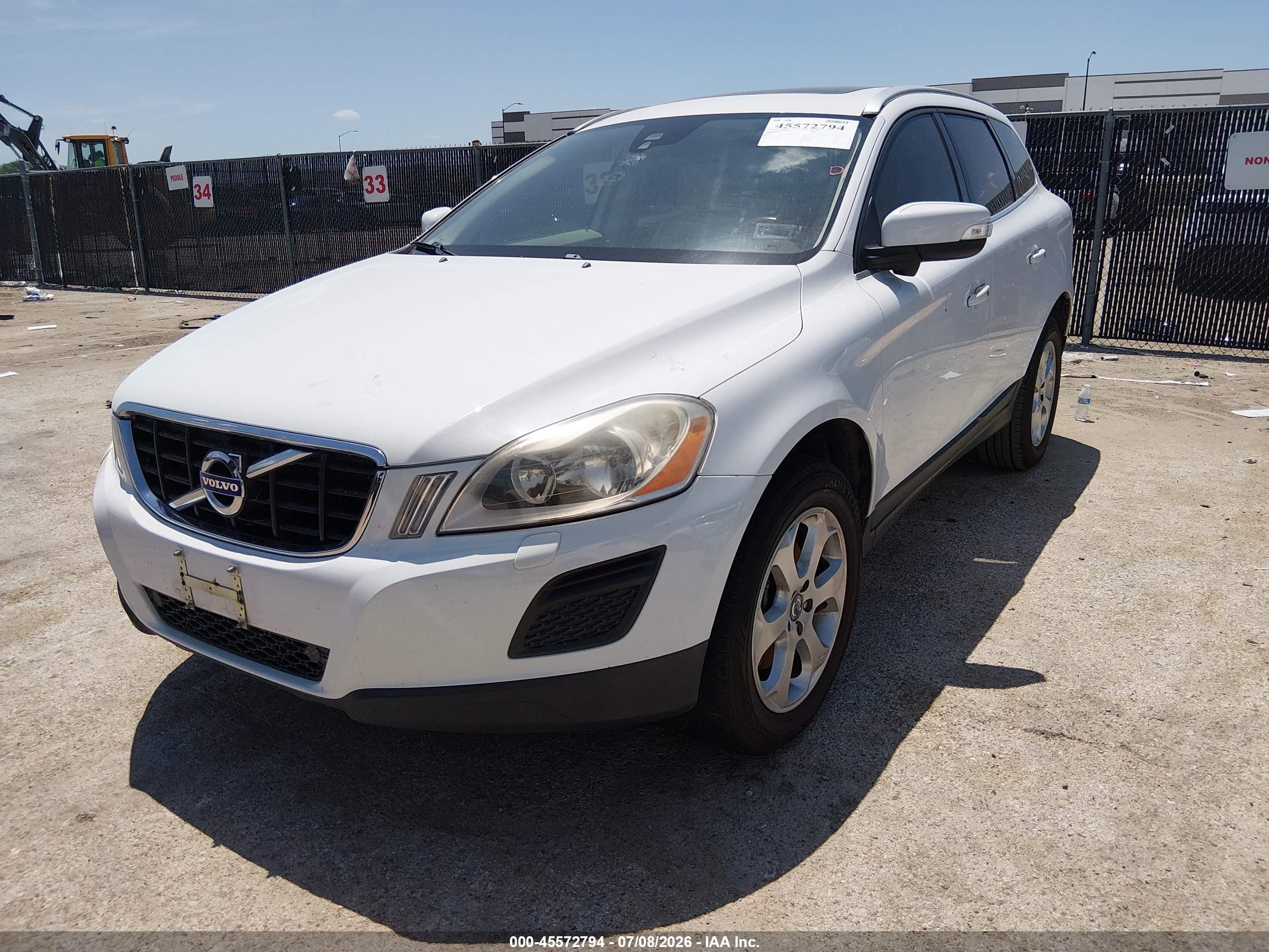 2013 Volvo Xc60 3.2 White vin: YV4952DL3D2465792