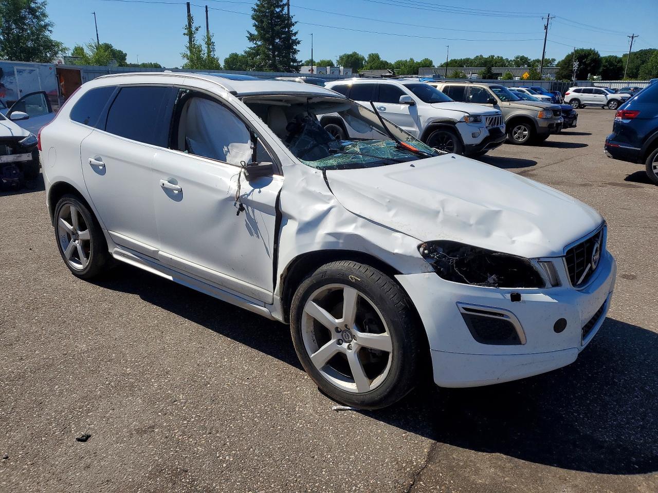 2011 Volvo Xc60 3.2 Белый vin: YV4952DL4B2213966