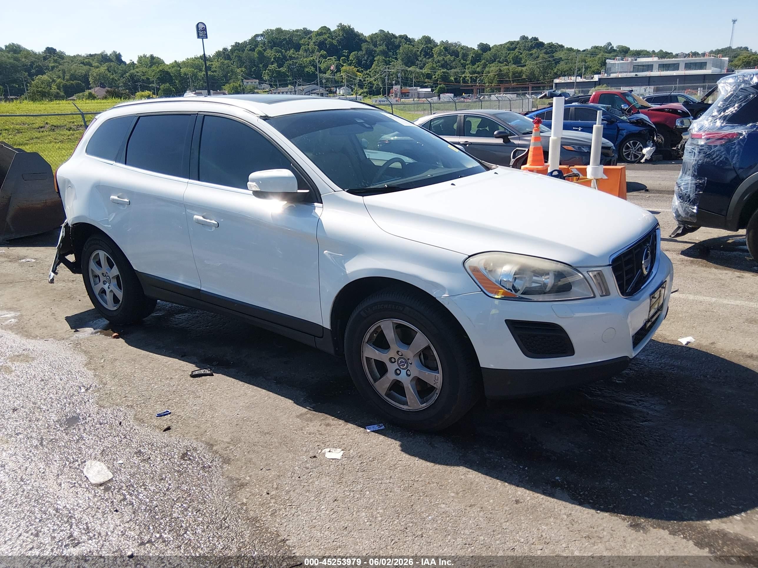 2012 Volvo Xc60 3.2/3.2 Platinum/3.2 Premier/3.2l Premier Plus White vin: YV4952DL4C2335227