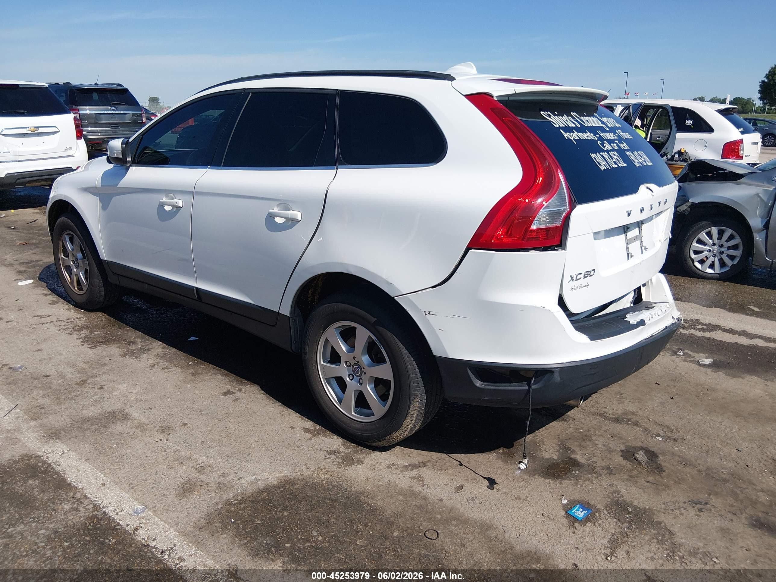 2012 Volvo Xc60 3.2/3.2 Platinum/3.2 Premier/3.2l Premier Plus White vin: YV4952DL4C2335227