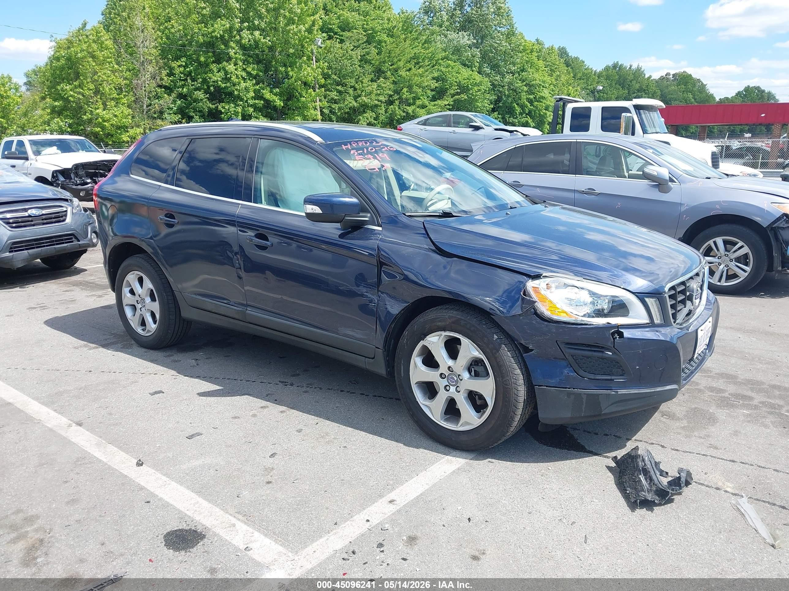 2013 Volvo Xc60 3.2/3.2 Platinum/3.2 Premier/3.2 Premier Plus Dark Blue vin: YV4952DL4D2415919