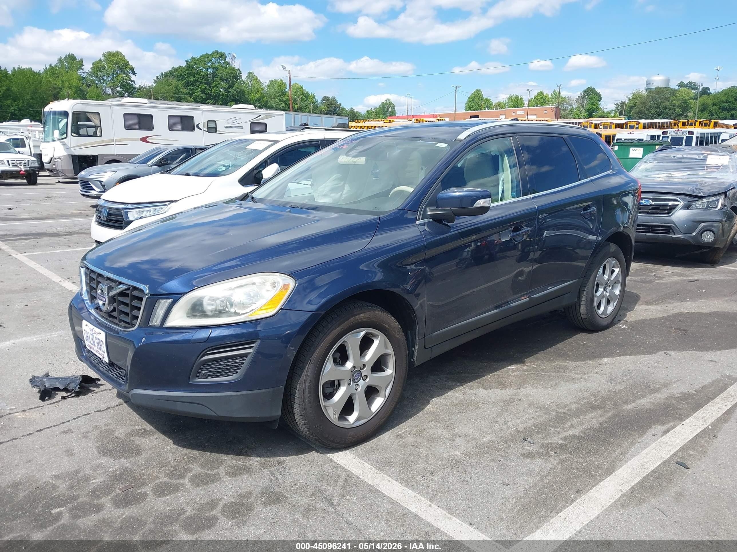 2013 Volvo Xc60 3.2/3.2 Platinum/3.2 Premier/3.2 Premier Plus Dark Blue vin: YV4952DL4D2415919