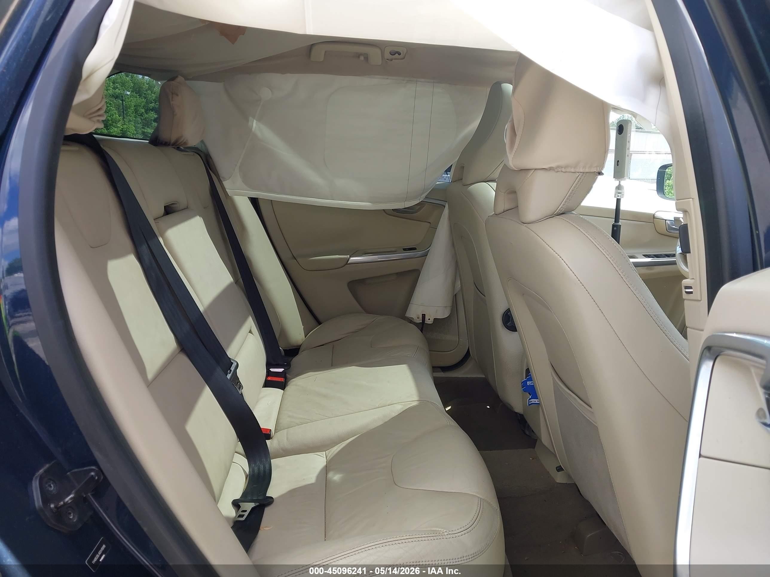 2013 Volvo Xc60 3.2/3.2 Platinum/3.2 Premier/3.2 Premier Plus Dark Blue vin: YV4952DL4D2415919