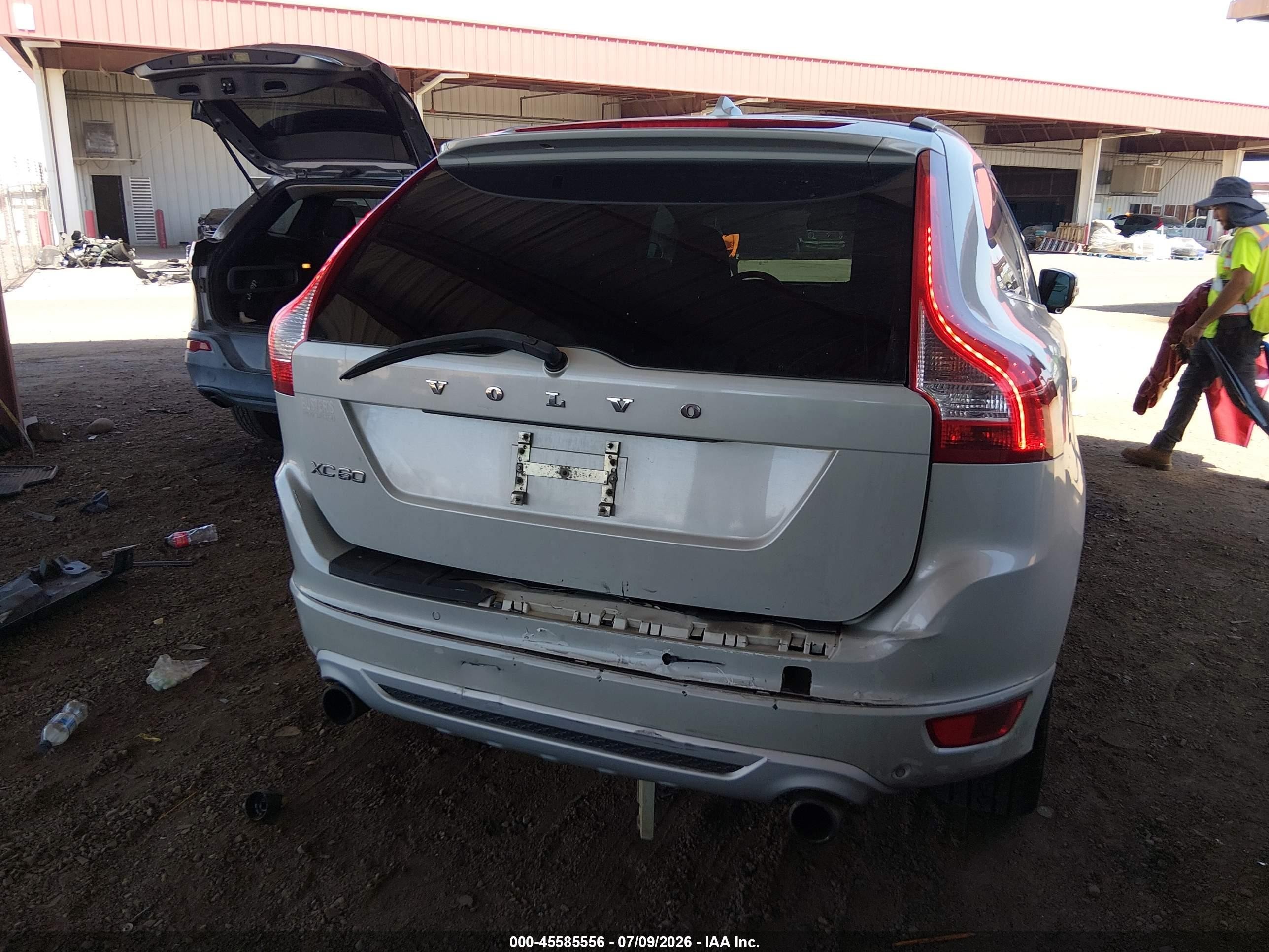 2011 Volvo Xc60 3.2 Cream vin: YV4952DL5B2192299