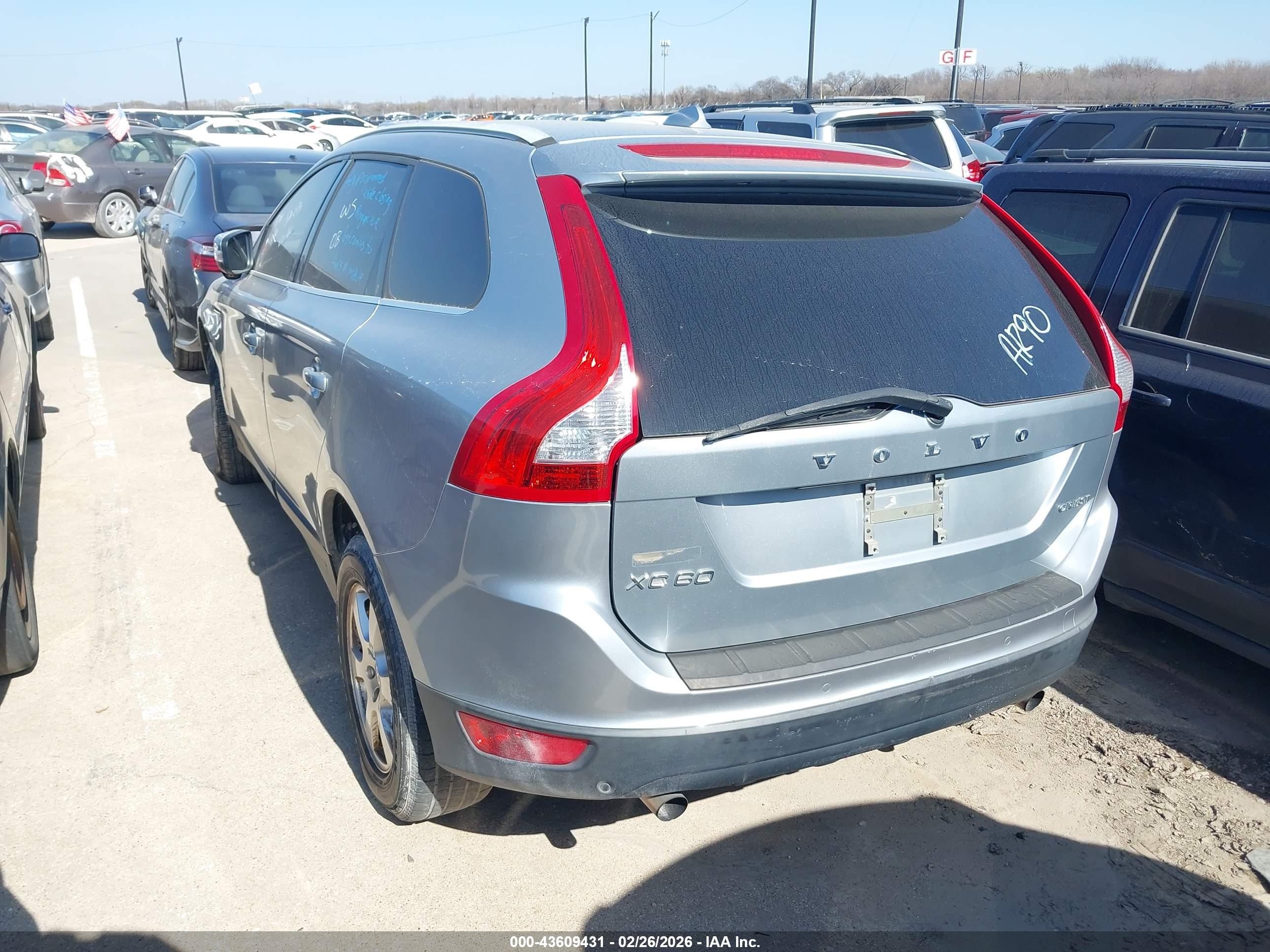 2011 Volvo Xc60 3.2/3.2 R-design Синий vin: YV4952DL5B2221414