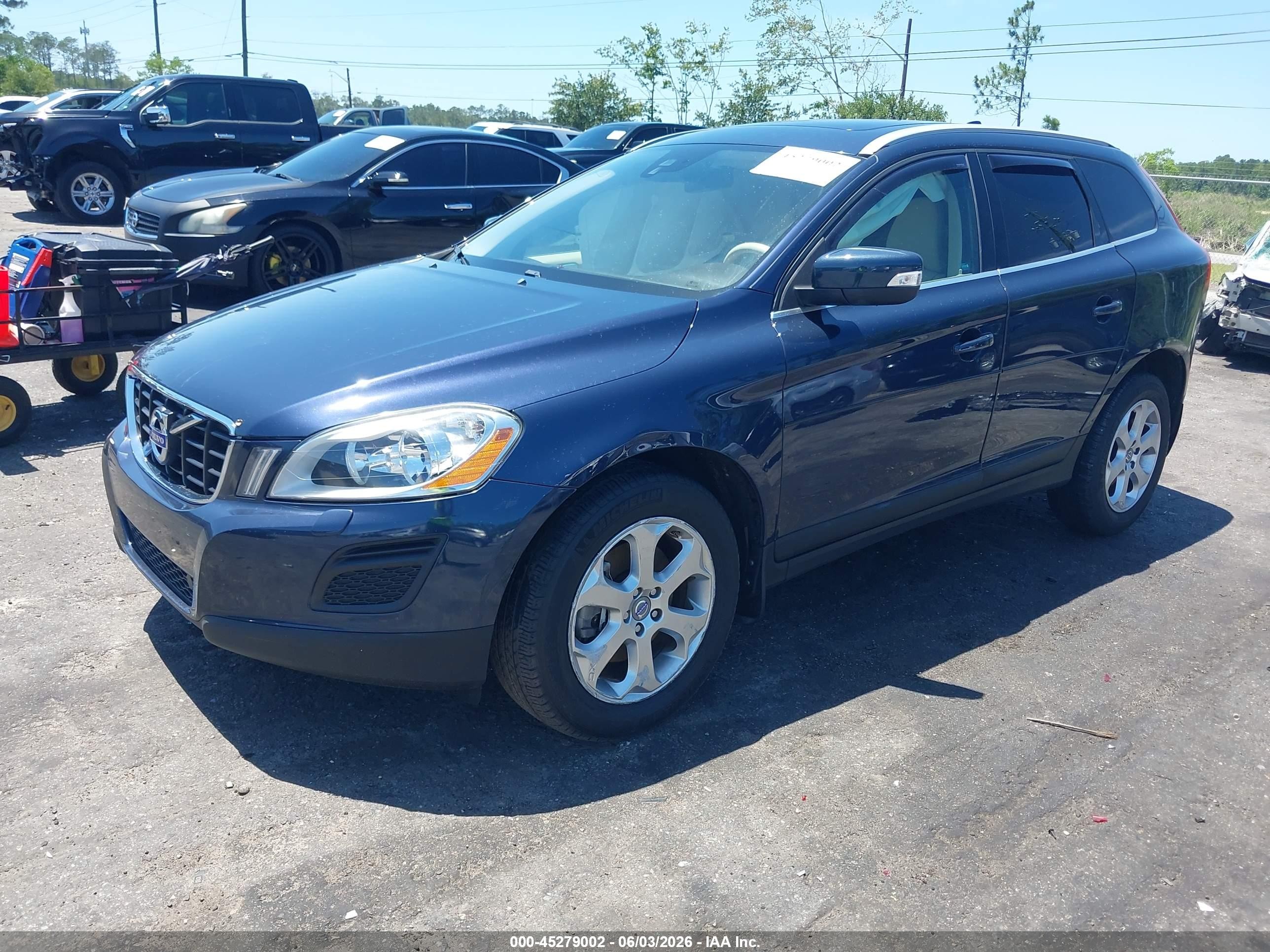 2013 Volvo Xc60 3.2/3.2 Platinum/3.2 Premier/3.2 Premier Plus Синий vin: YV4952DL5D2413127