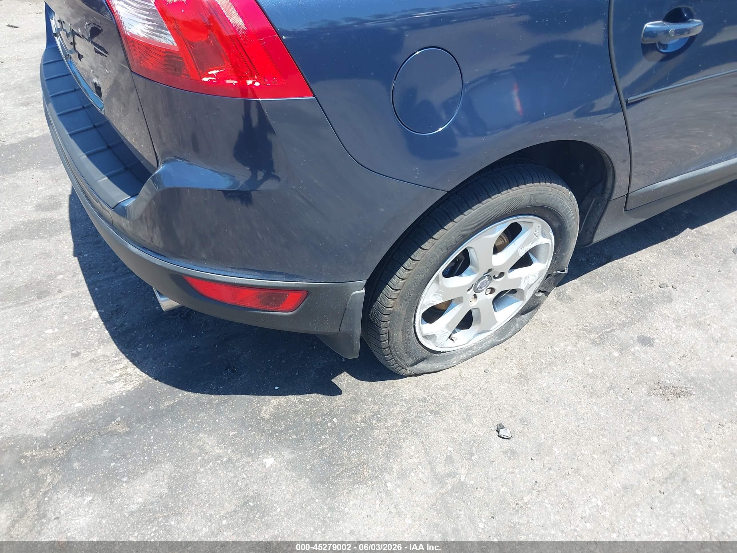 2013 Volvo Xc60 3.2/3.2 Platinum/3.2 Premier/3.2 Premier Plus Синий vin: YV4952DL5D2413127