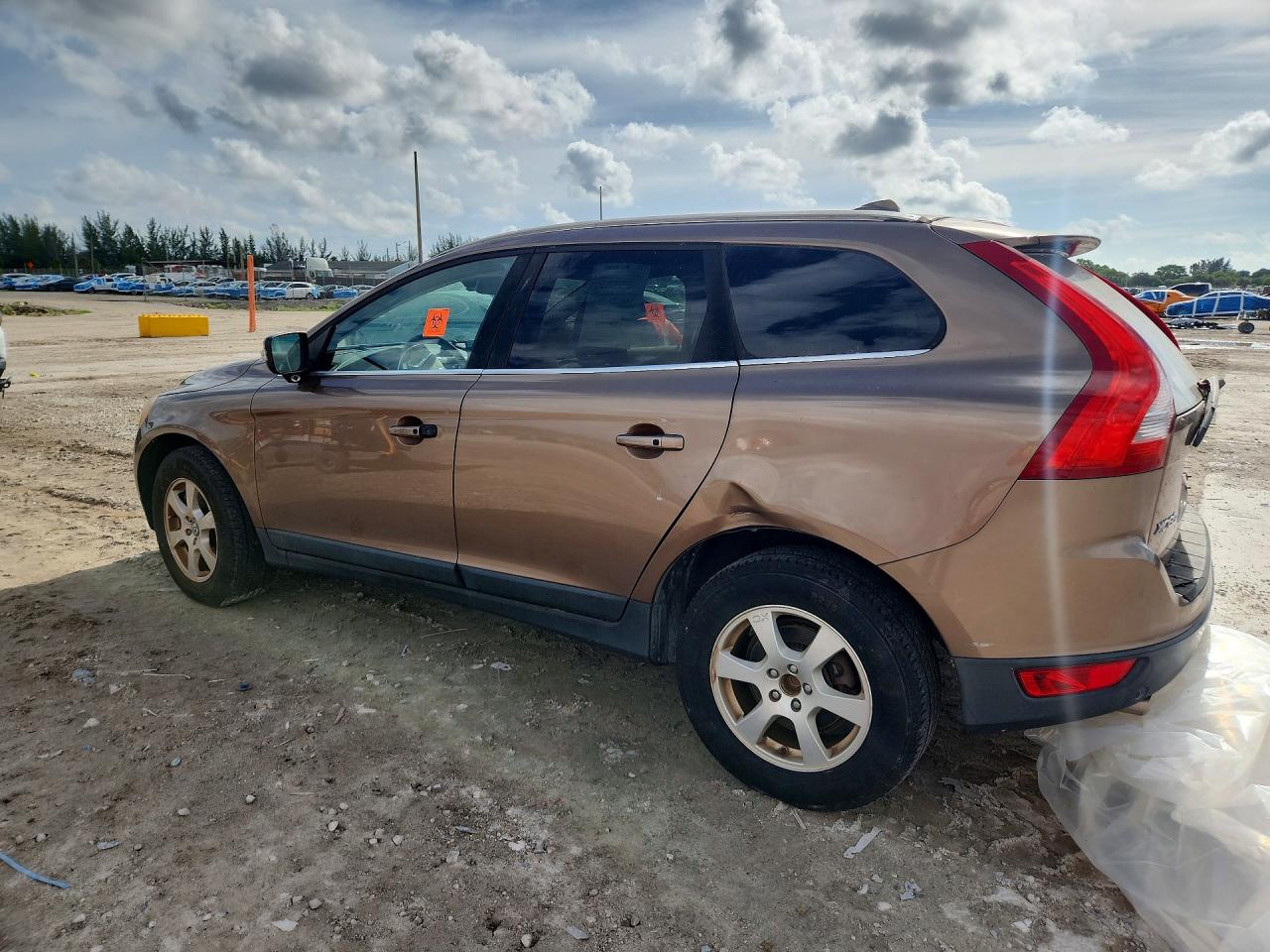 2011 Volvo Xc60 3.2 Коричневый vin: YV4952DL6B2223947