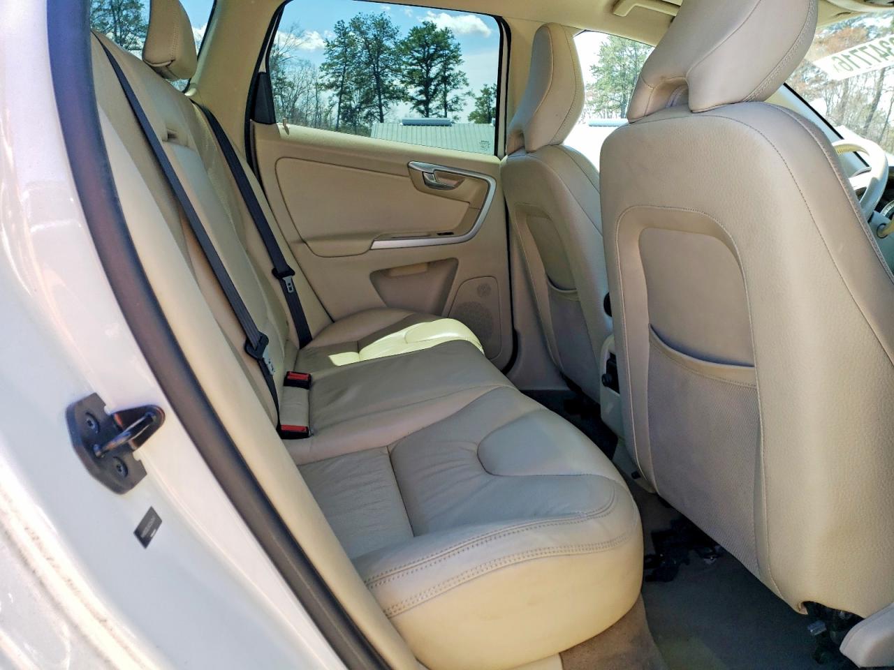 2012 Volvo Xc60 3.2 White vin: YV4952DL6C2242547