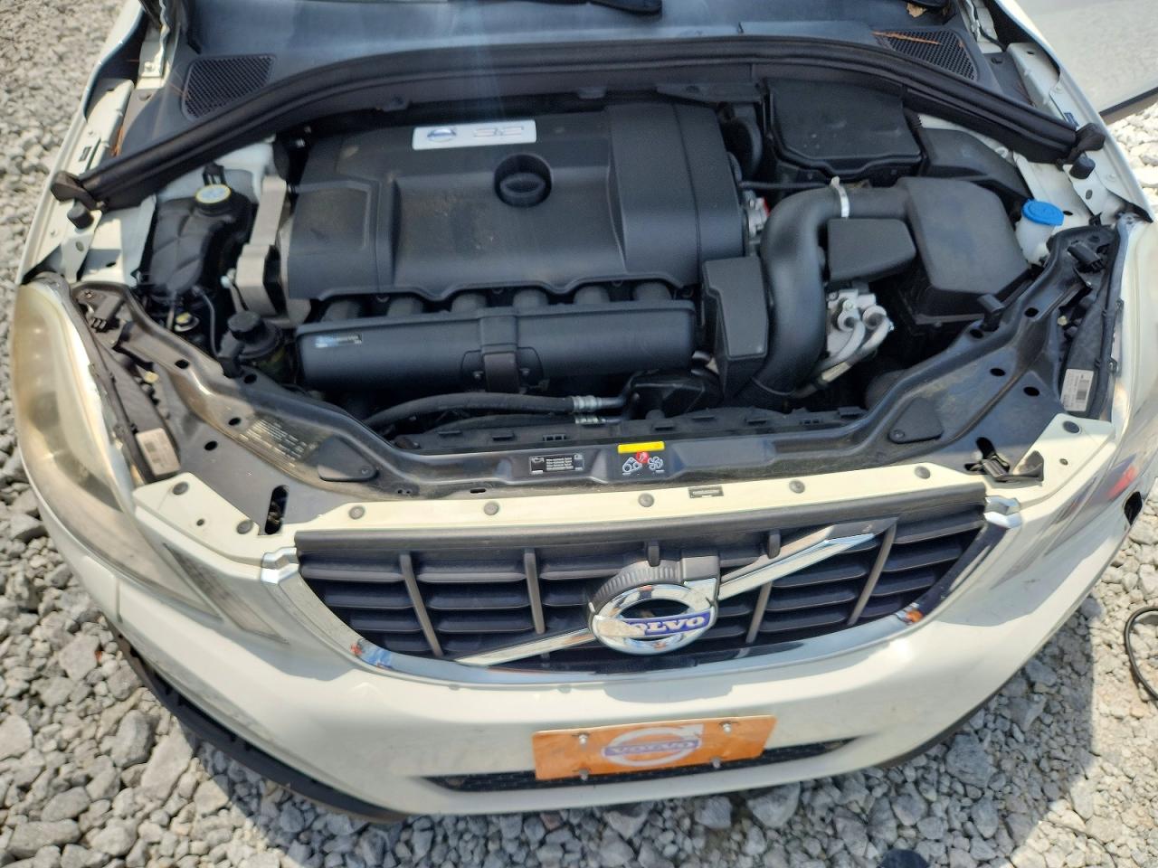 2012 Volvo Xc60 3.2 White vin: YV4952DL6C2327842
