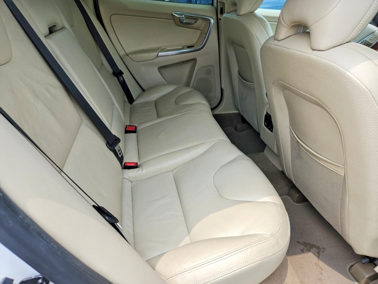 2012 Volvo Xc60 3.2 White vin: YV4952DL6C2327842