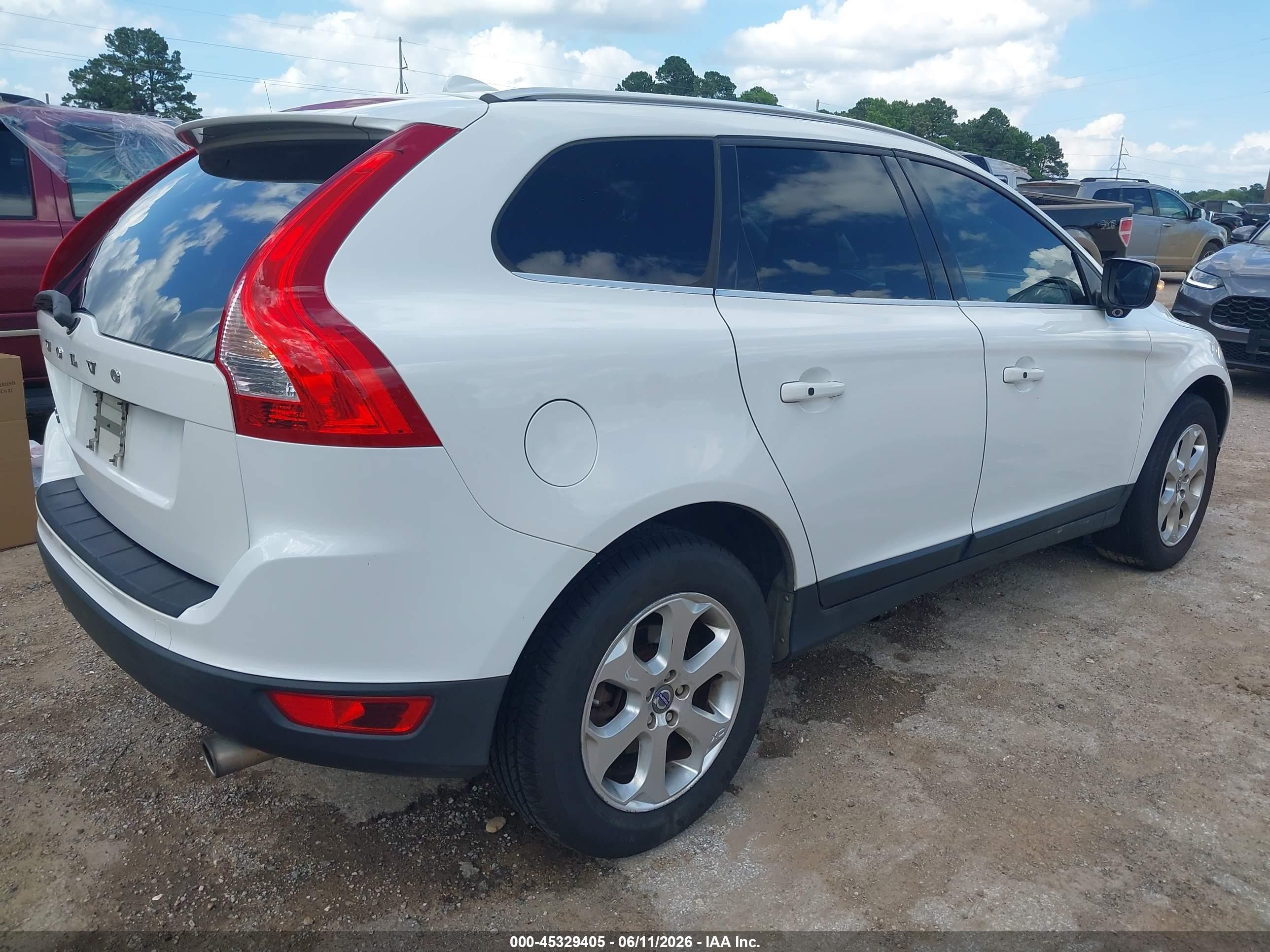 2013 Volvo Xc60 3.2 Premier White vin: YV4952DL6D2384463