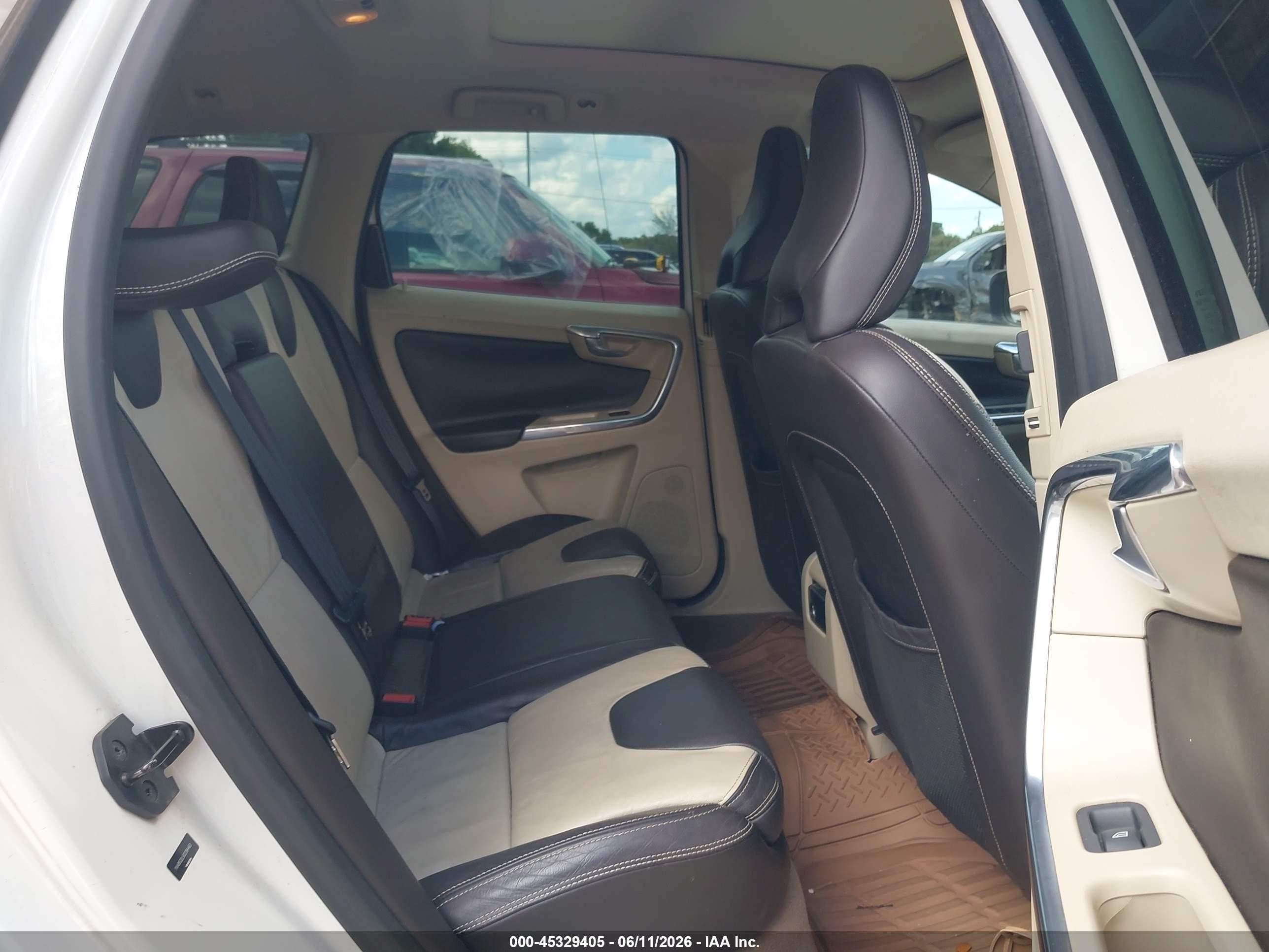 2013 Volvo Xc60 3.2 Premier White vin: YV4952DL6D2384463