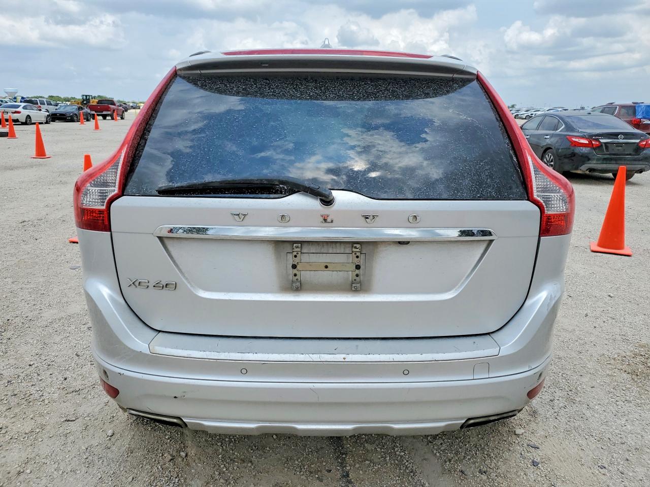 2014 Volvo Xc60 3.2 Серебряный vin: YV4952DL6E2521502